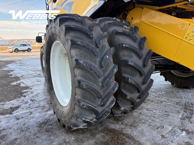 2024 New Holland CX8.80 Combine