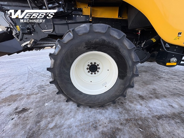 2024 New Holland CX8.80 Combine