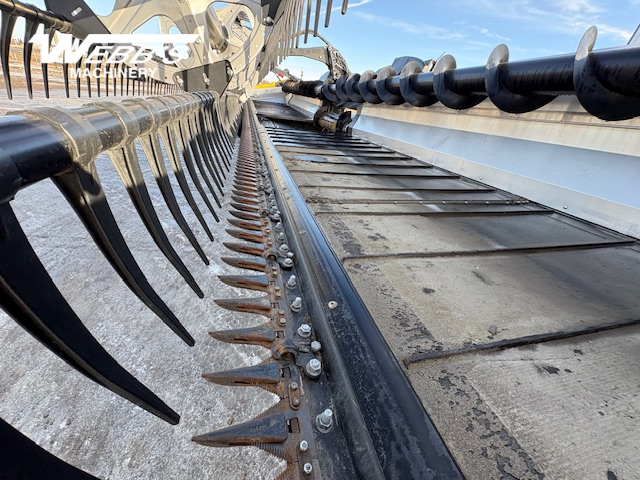 2024 MacDon FD235 Header Combine