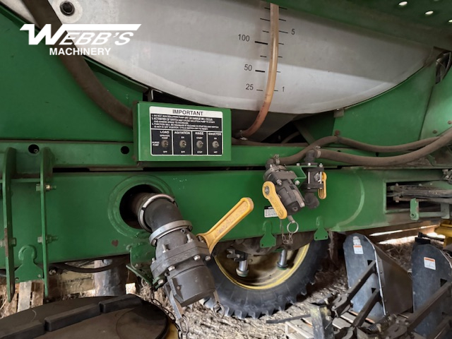 2006 John Deere 4920 Sprayer/High Clearance