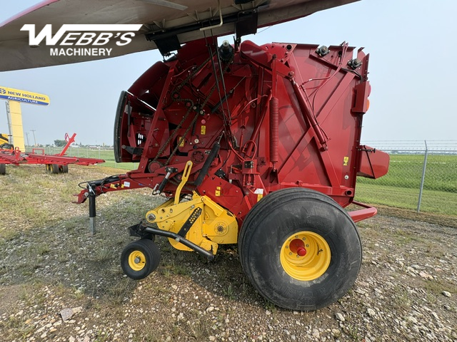 2016 New Holland Rollbelt 560 Baler/Round