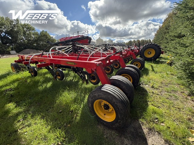 2023 Vaderstad 7012/680 Air Drill