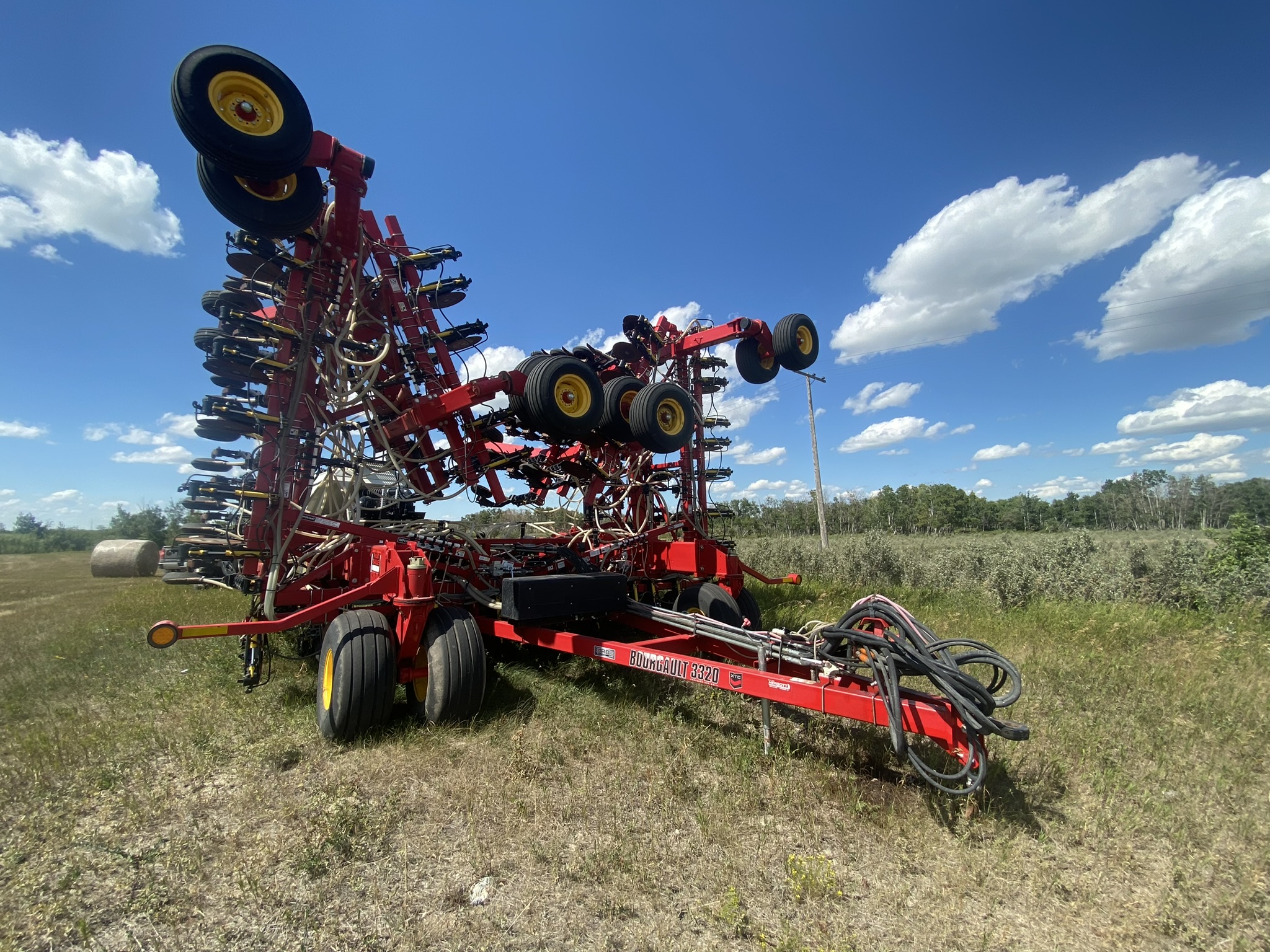 2019 Bourgault 3320-66-10 Air Drill & 2020 7550 Air Tank/Cart Air Drill