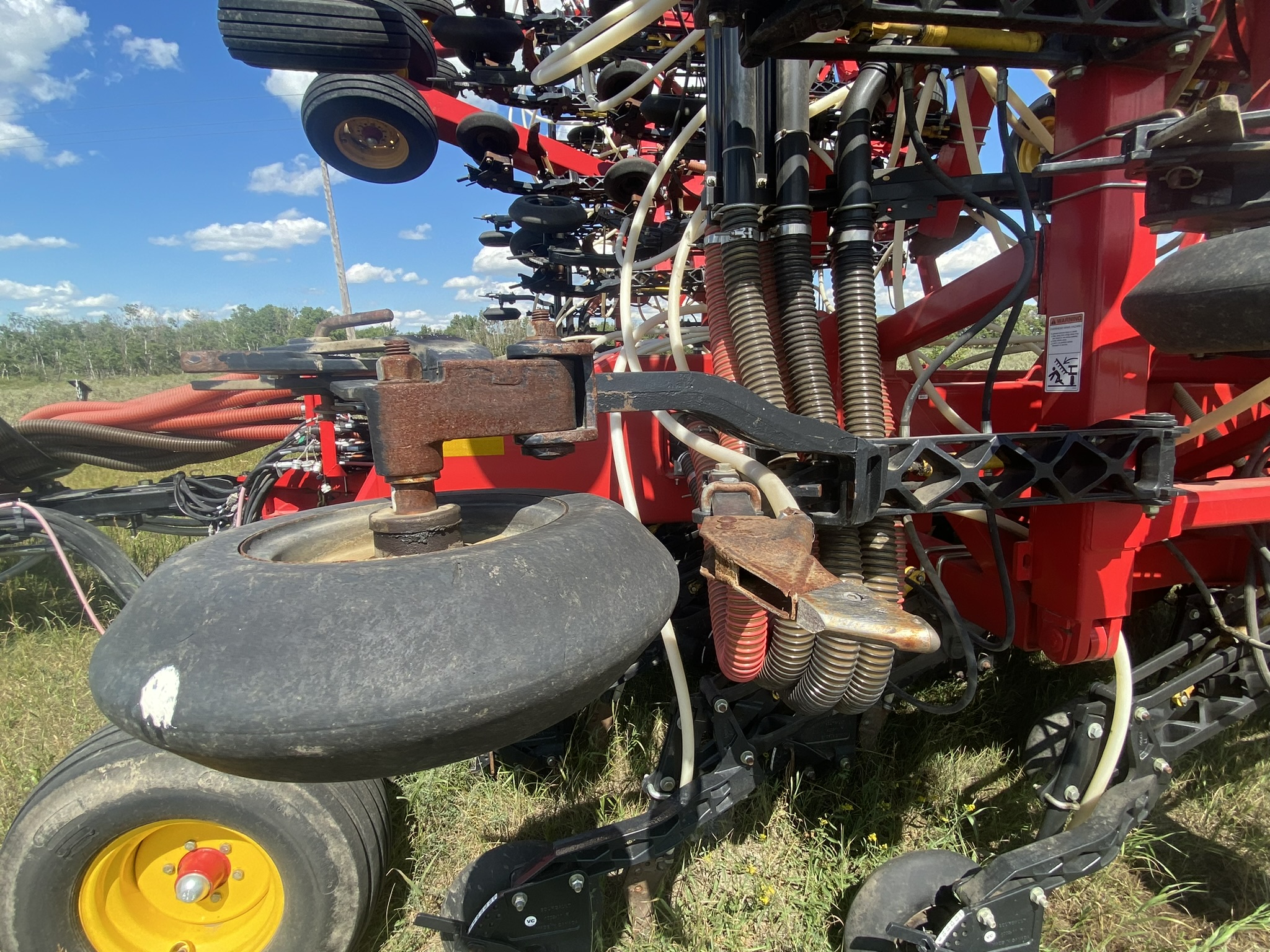 2019 Bourgault 3320-66-10 Air Drill & 2020 7550 Air Tank/Cart Air Drill