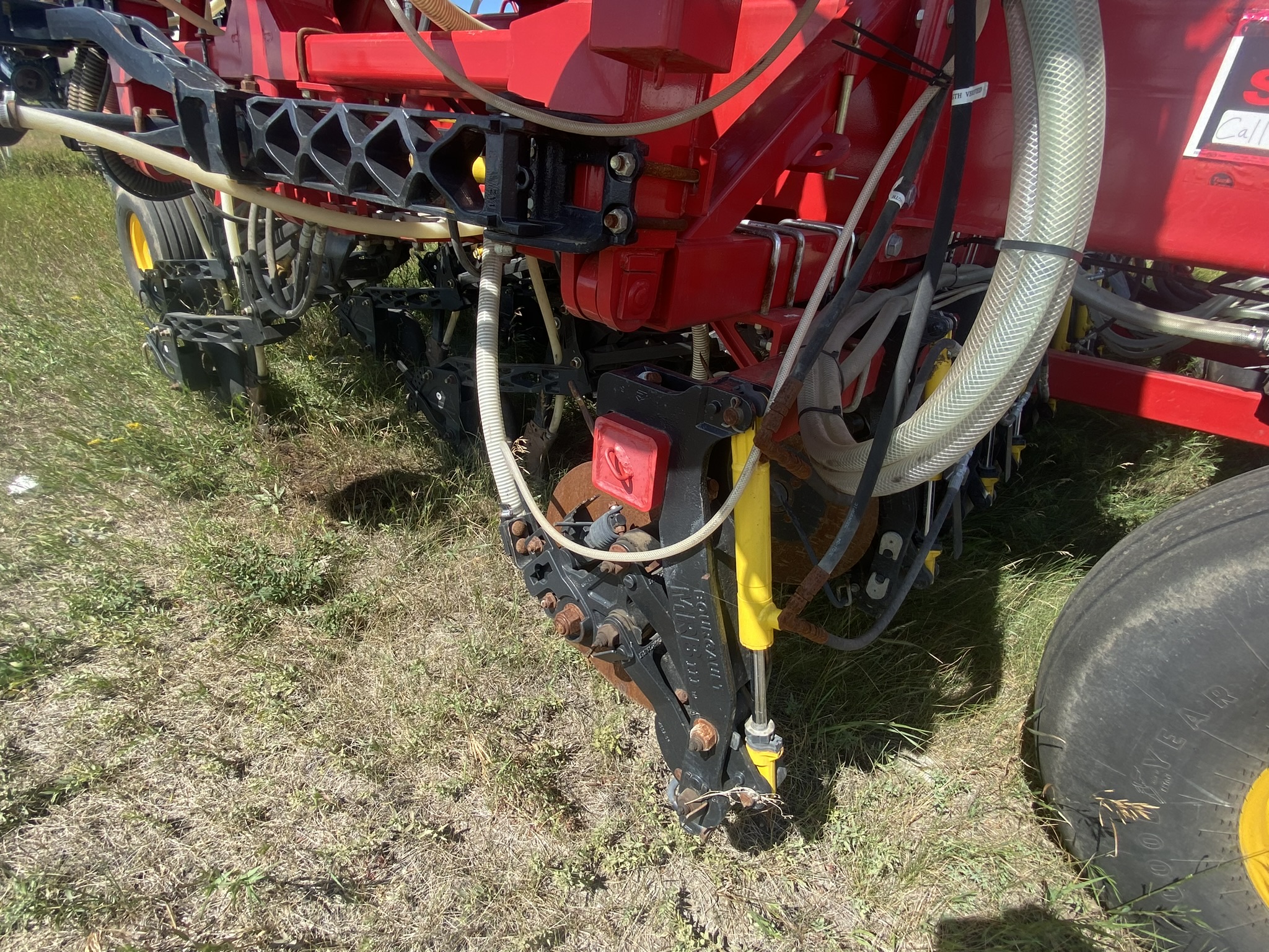 2019 Bourgault 3320-66-10 Air Drill & 2020 7550 Air Tank/Cart Air Drill