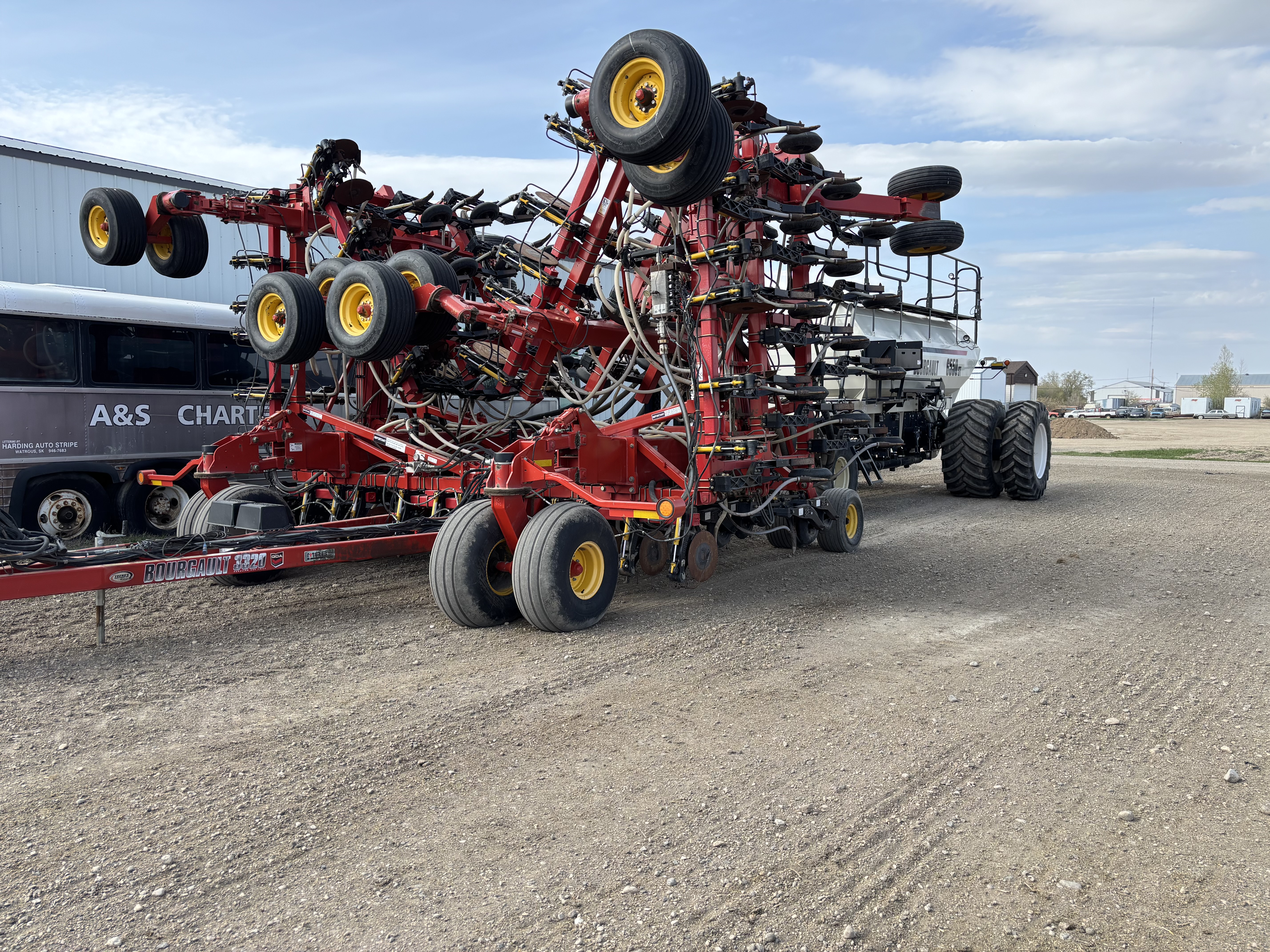2012 Bourgault 3320-60-10 & 6550 Air Drill