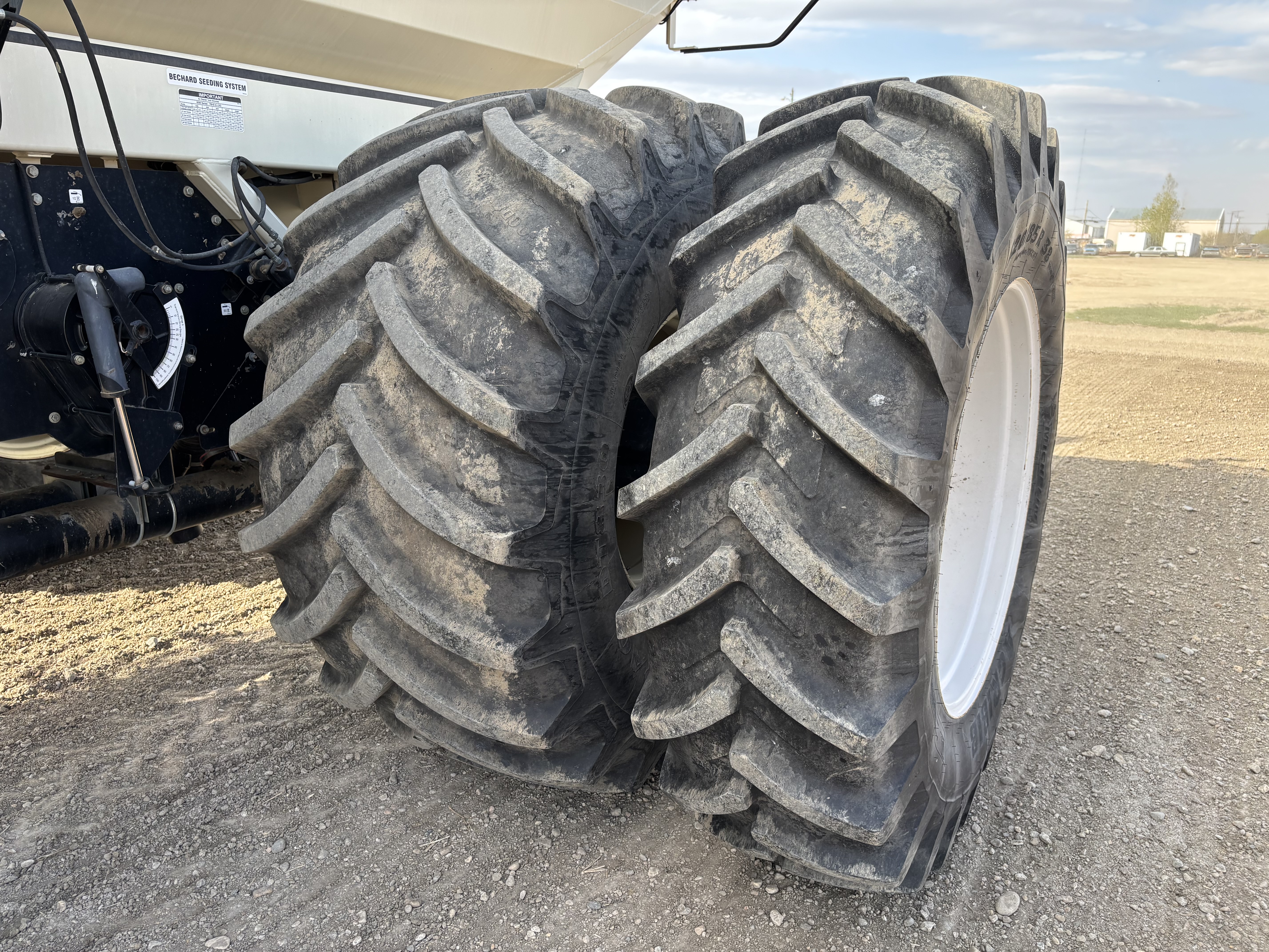 2012 Bourgault 3320-60-10 & 6550 Air Drill