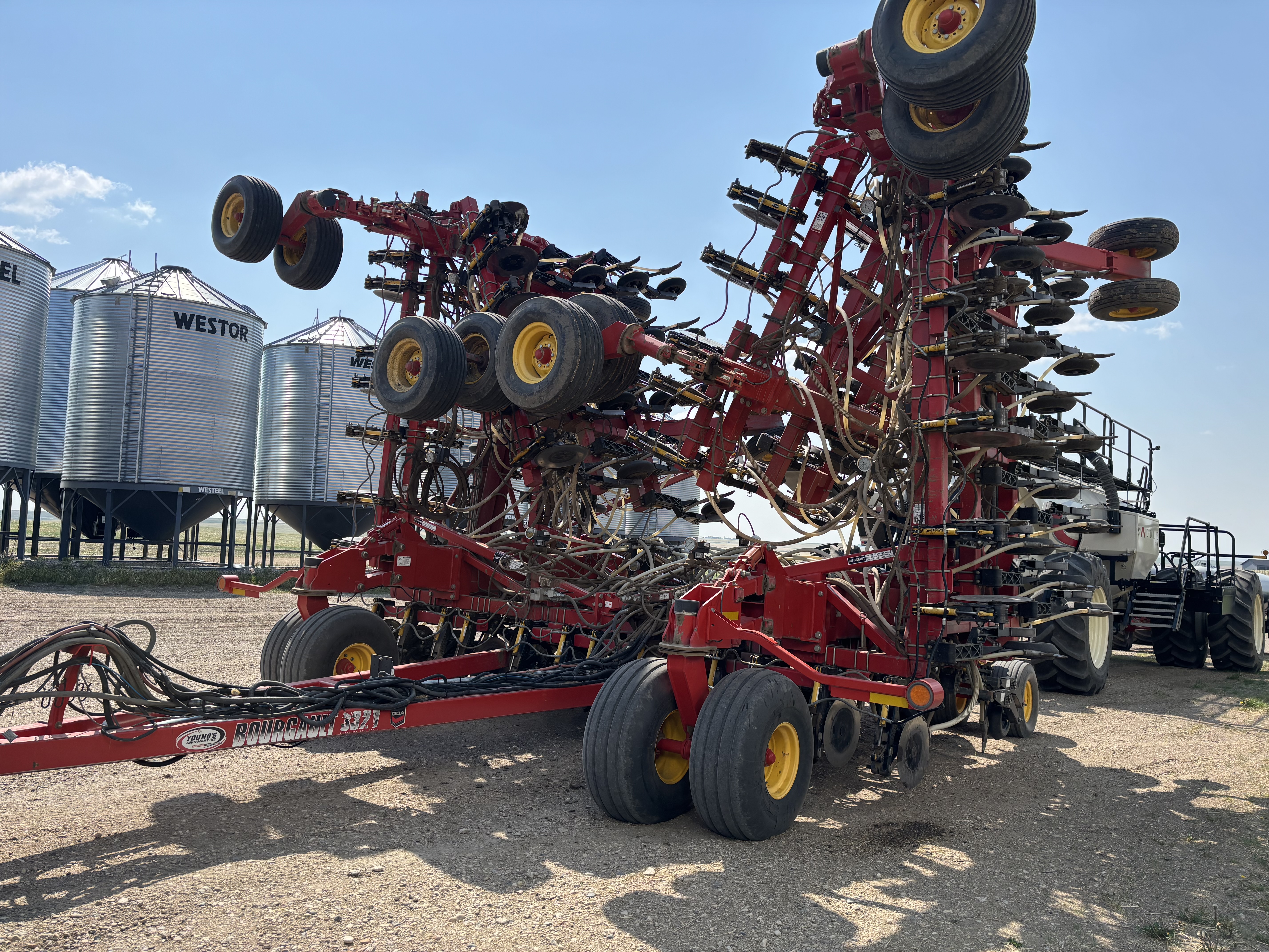 2012 Bourgault 3320-66-10 & 6550 Air Drill