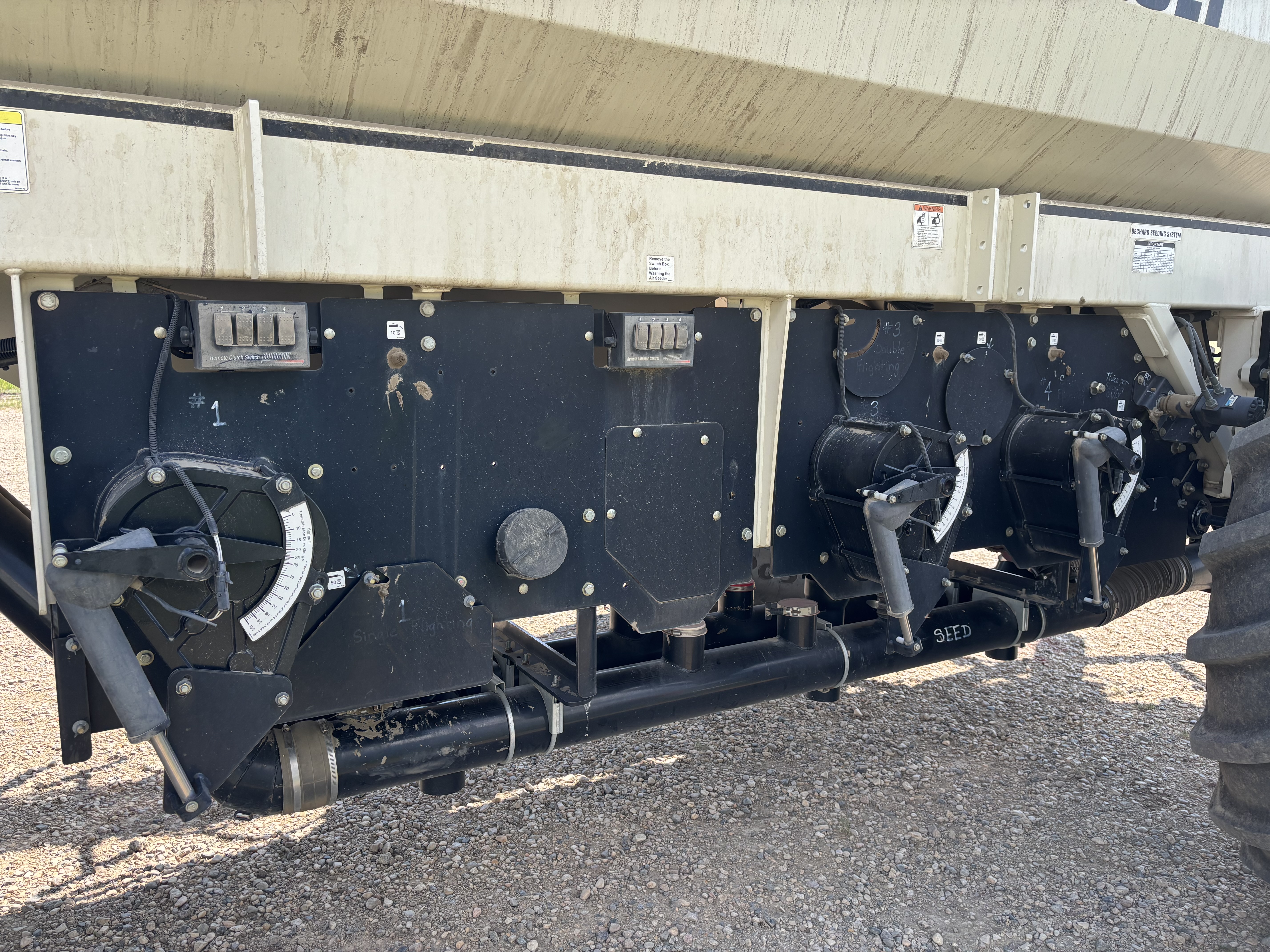 2012 Bourgault 3320-66-10 & 6550 Air Drill