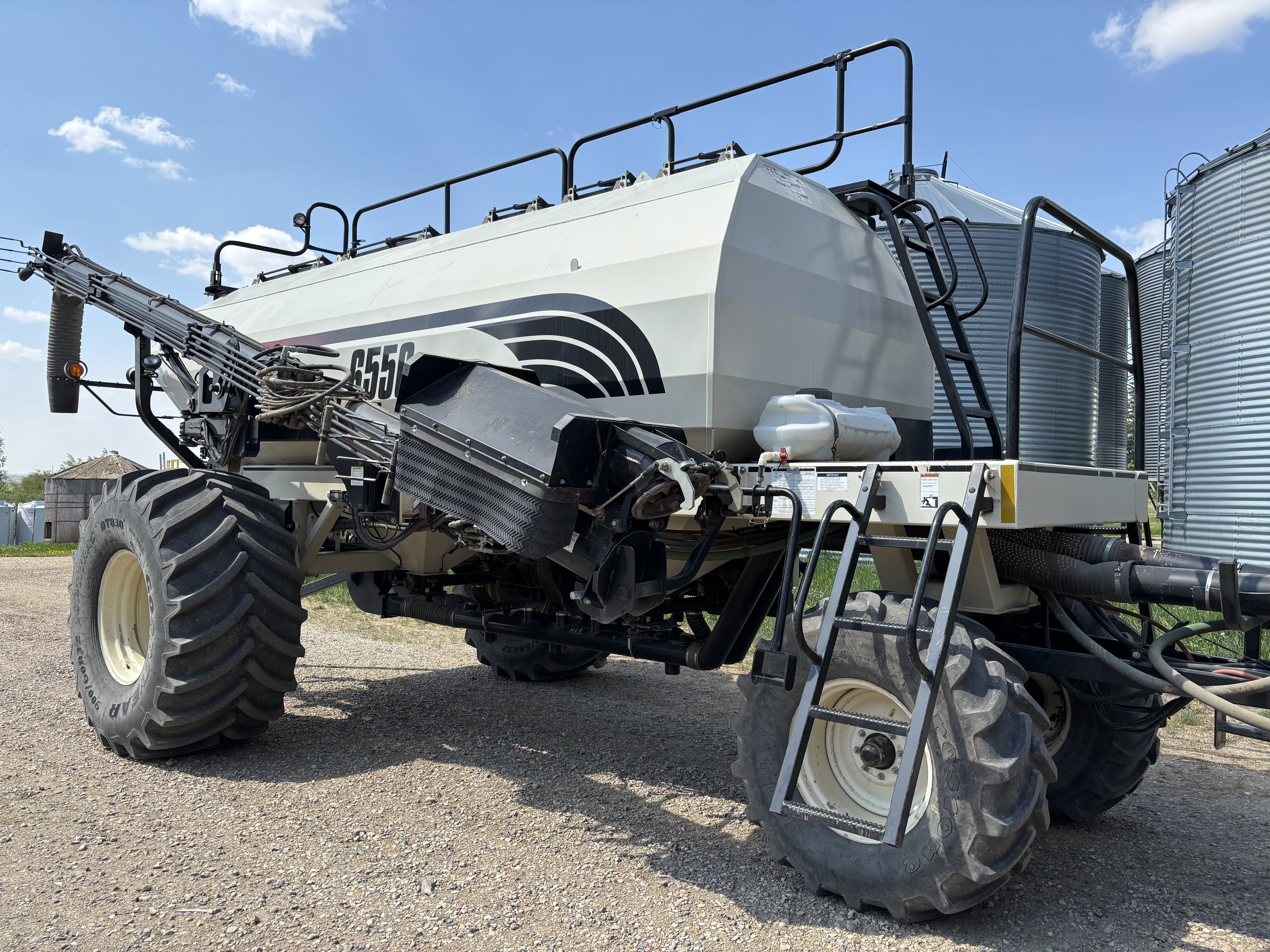 2012 Bourgault 3320-66-10 & 6550 Air Drill