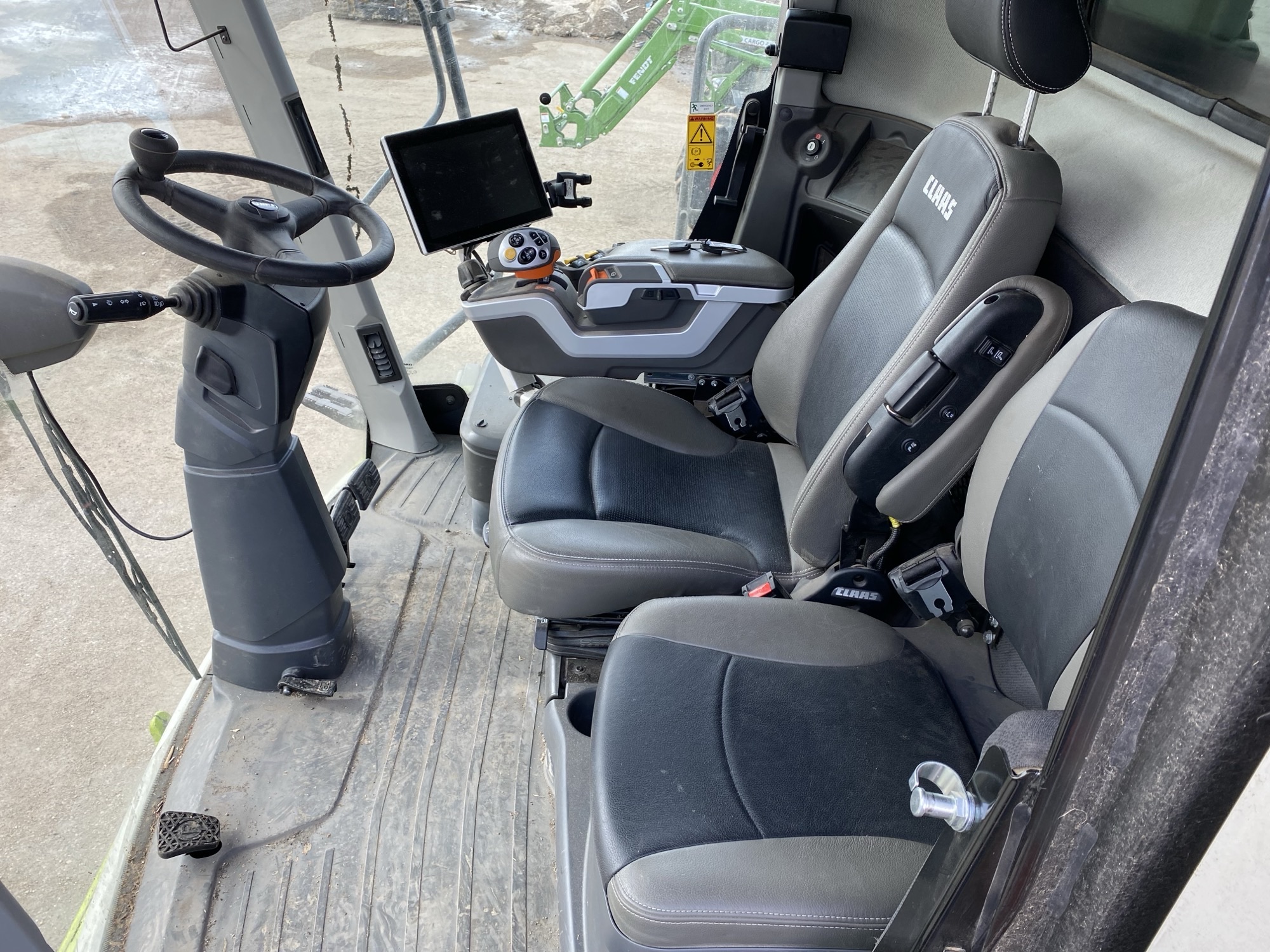 2023 CLAAS 7500TT Combine