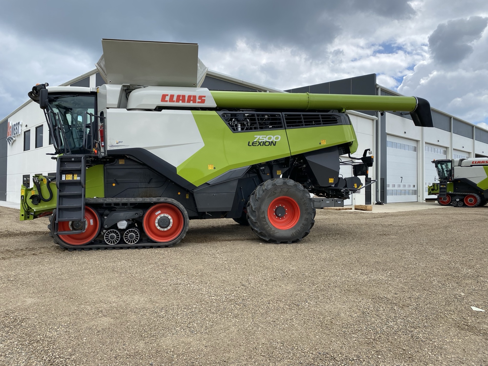 2023 CLAAS 7500TT Combine