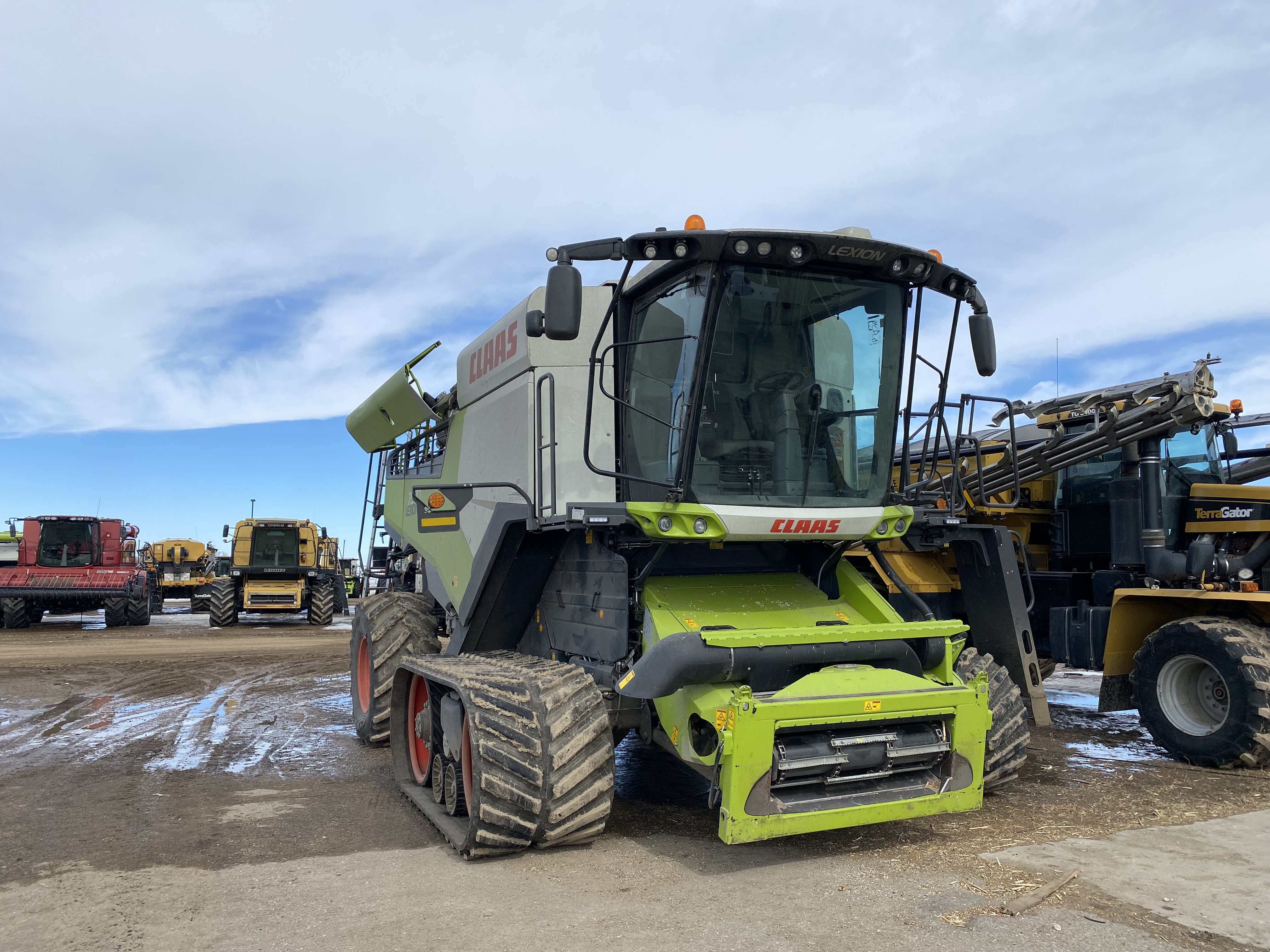 2023 CLAAS 7500TT Combine