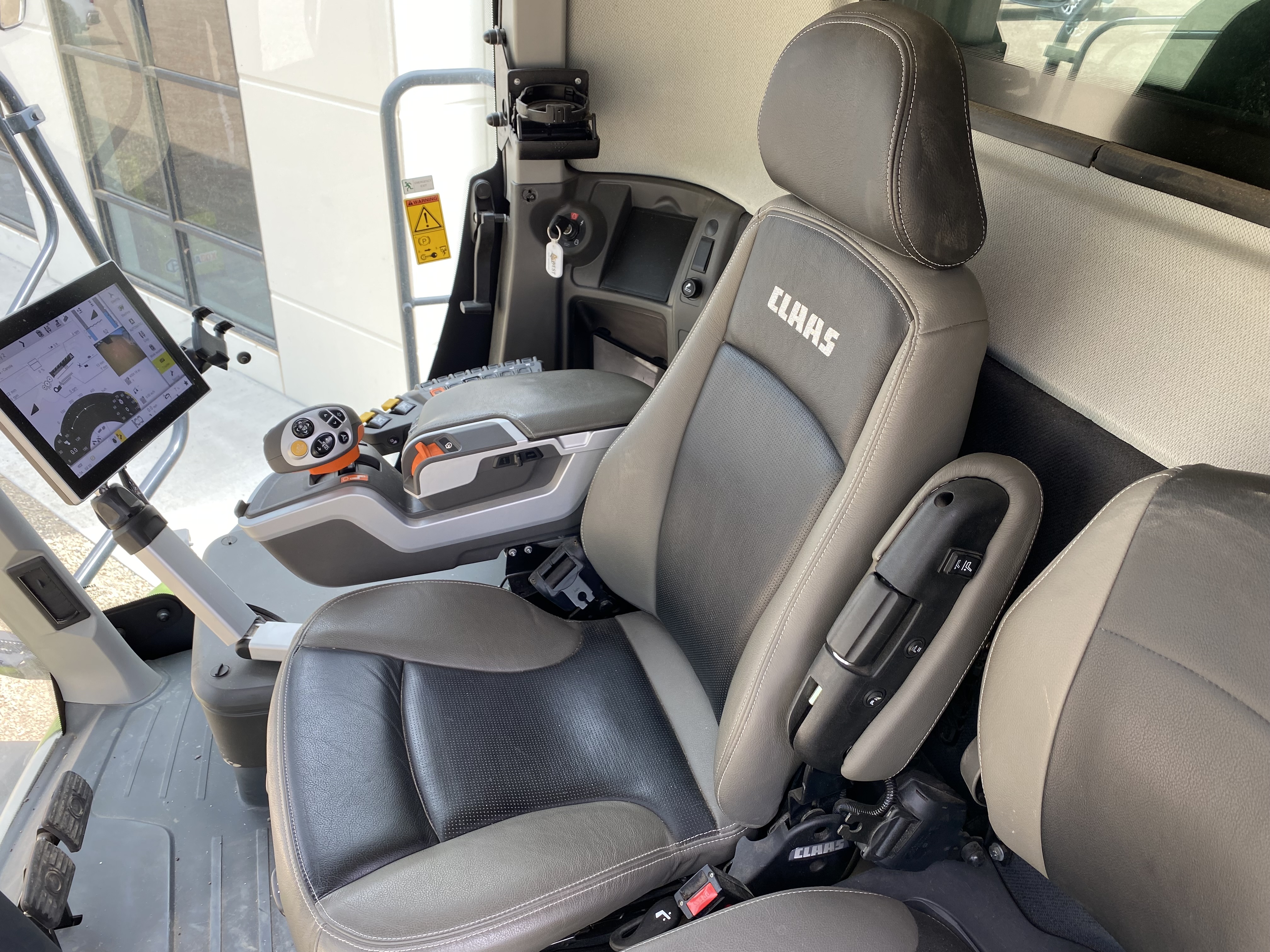 2023 CLAAS 7500TT Combine