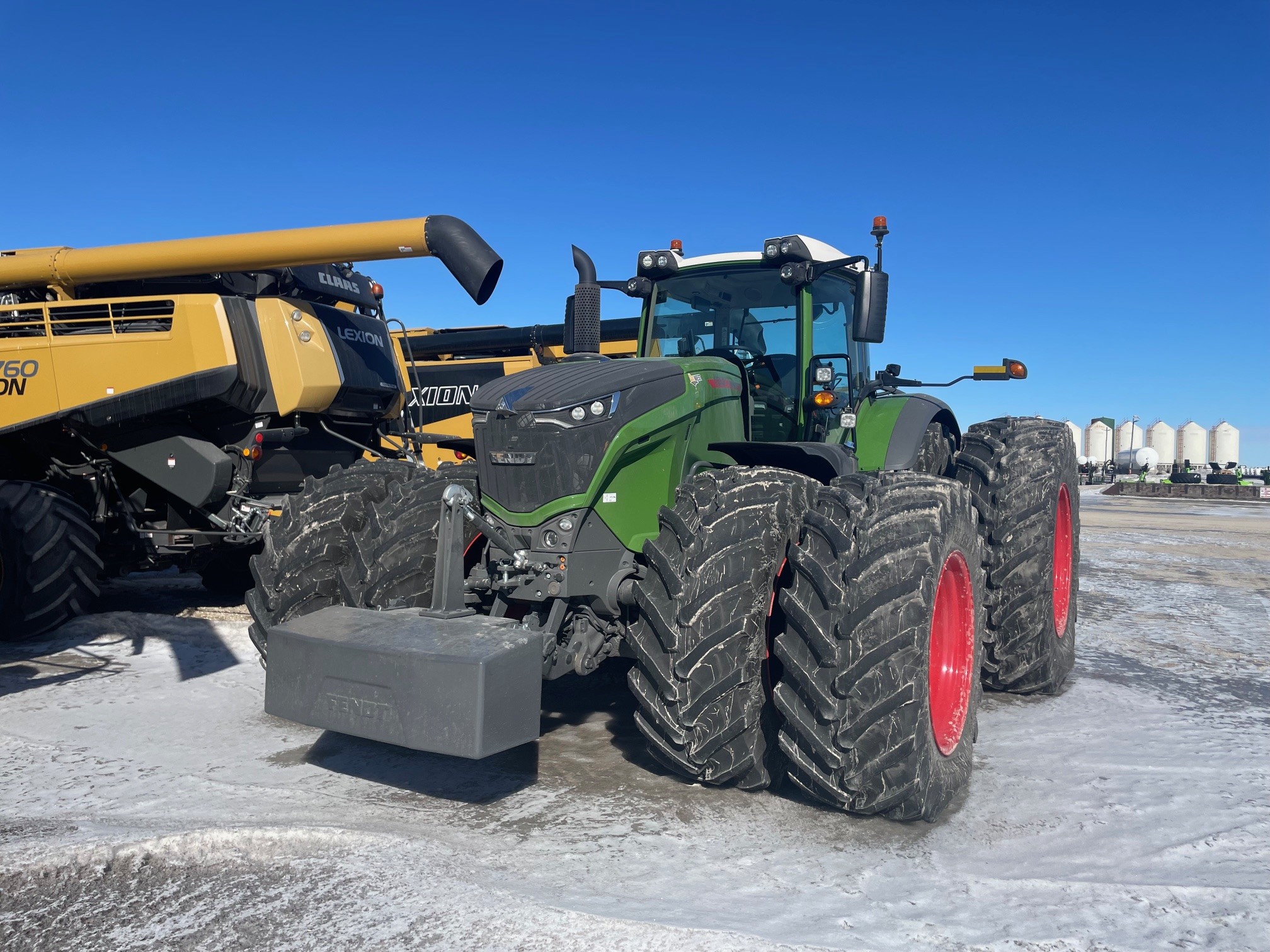 2024 Fendt 1046 Tractor