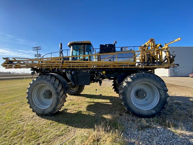 2015 RoGator RG1100B Sprayer/High Clearance