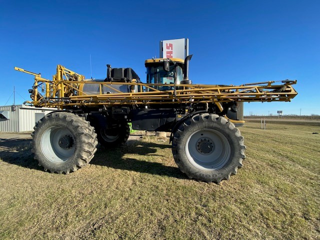 2015 RoGator RG1100B Sprayer/High Clearance