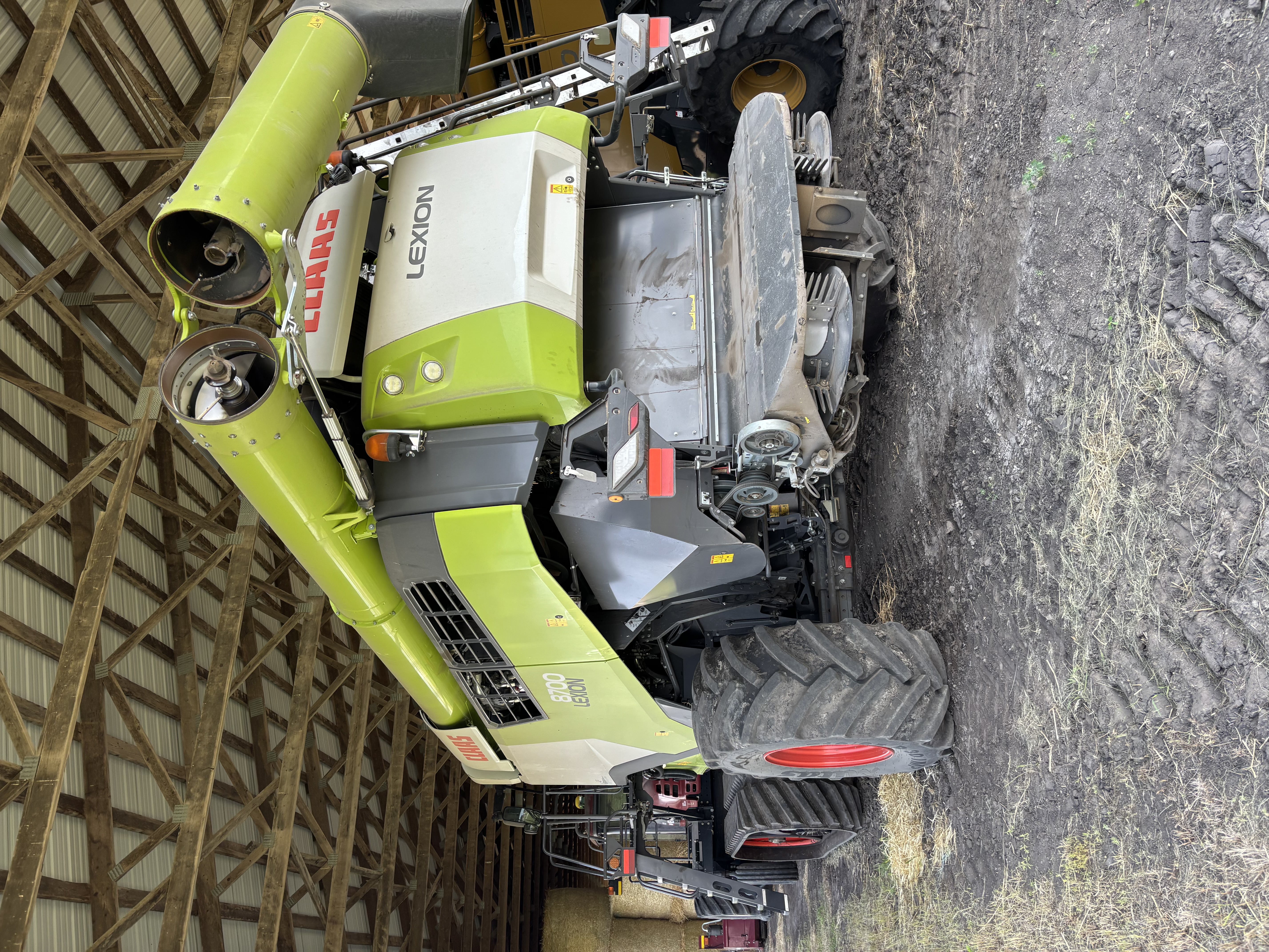 2022 CLAAS 8700TT Combine