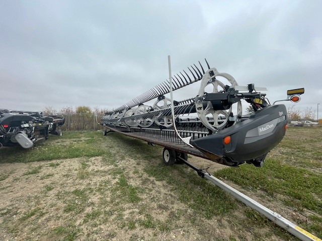 2022 MacDon FD250 Header Combine