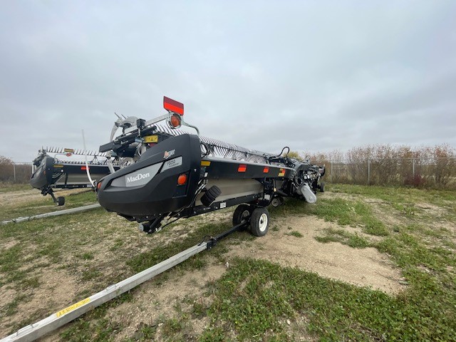 2022 MacDon FD250 Header Combine
