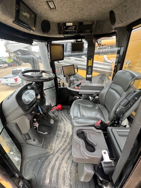 2022 TerraGator TG8400C Floater