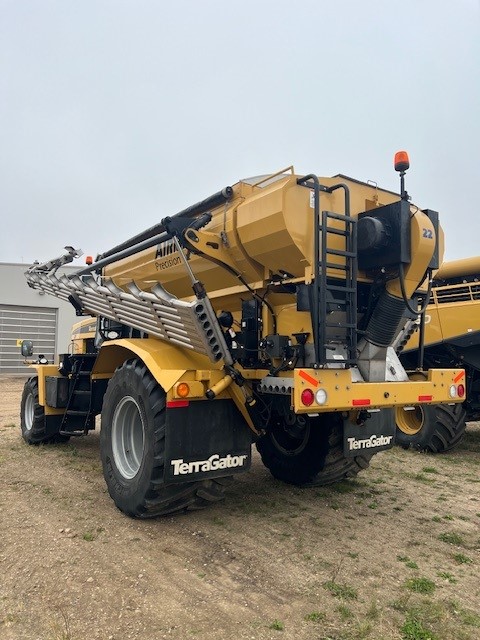 2022 TerraGator TG8400C Floater