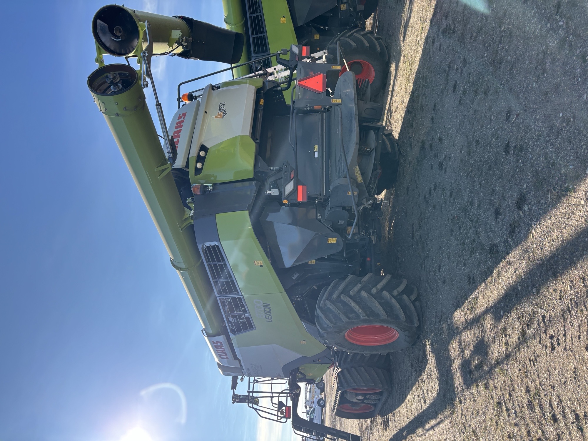 2025 CLAAS 8700TT small grains Combine