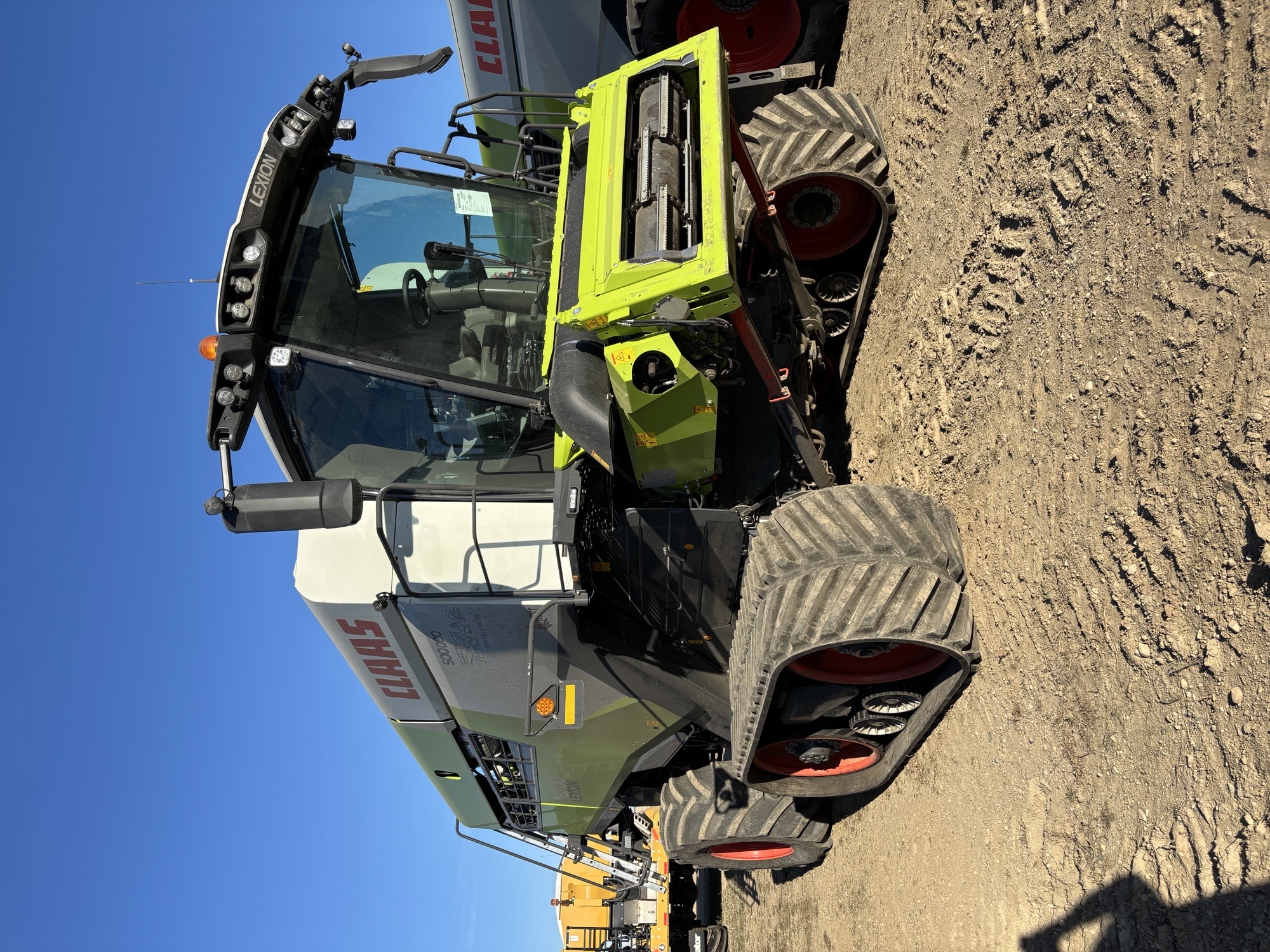 2025 CLAAS 8700TT small grains Combine