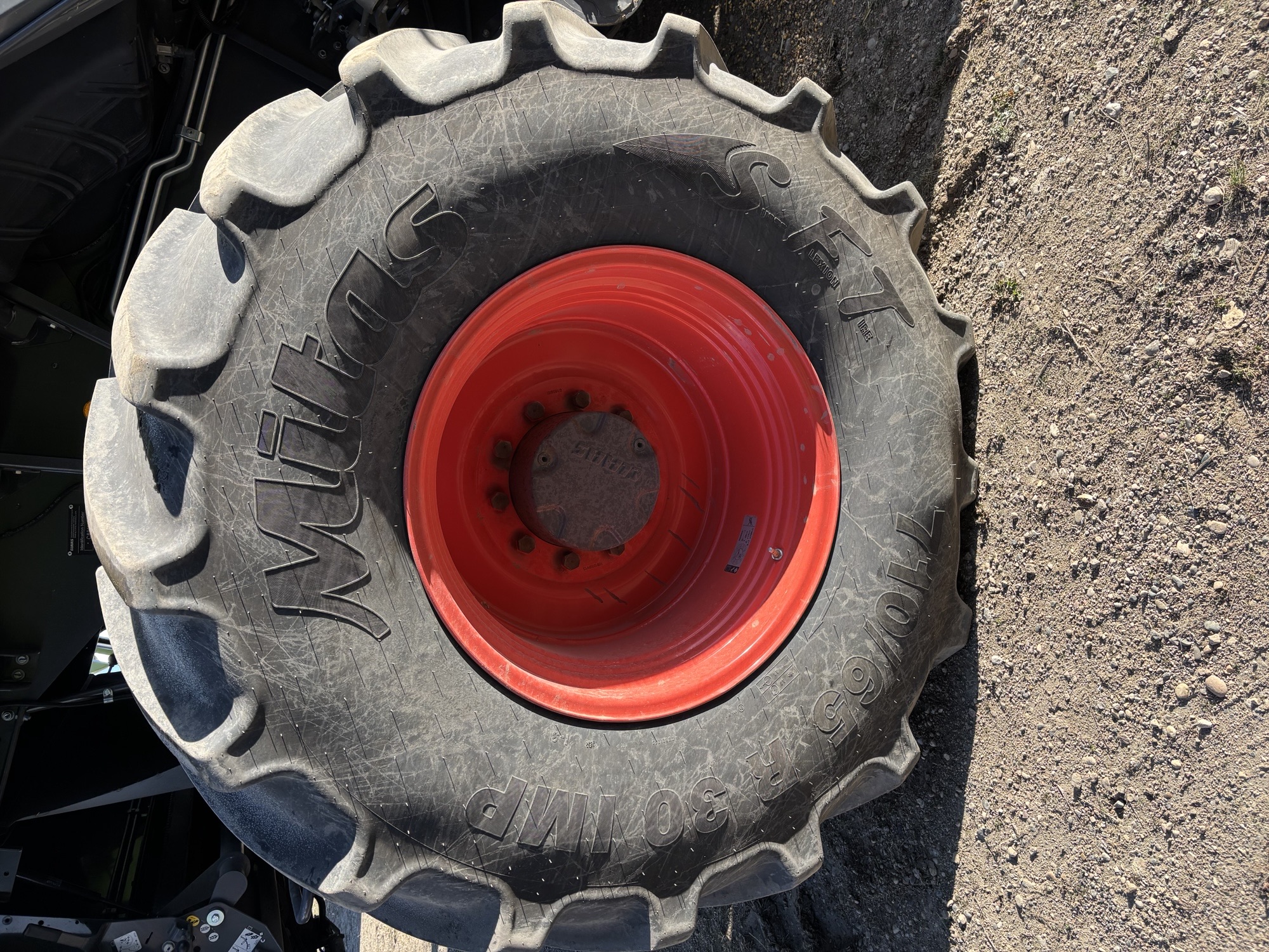 2025 CLAAS 8700TT small grains Combine