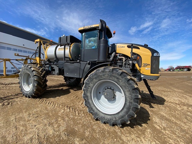2018 RoGator RG1100C Sprayer/High Clearance