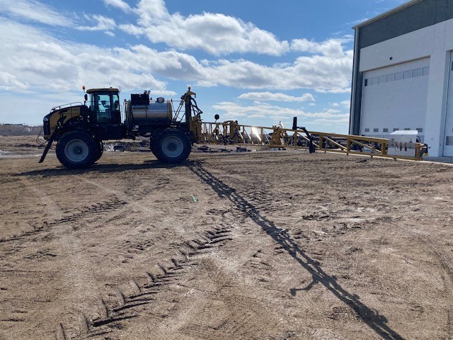 2018 RoGator RG1100C Sprayer/High Clearance