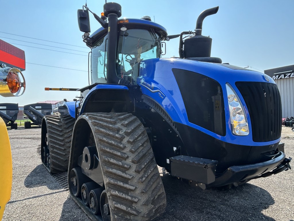 2021 New Holland T9.645 Tractor Rubber Track