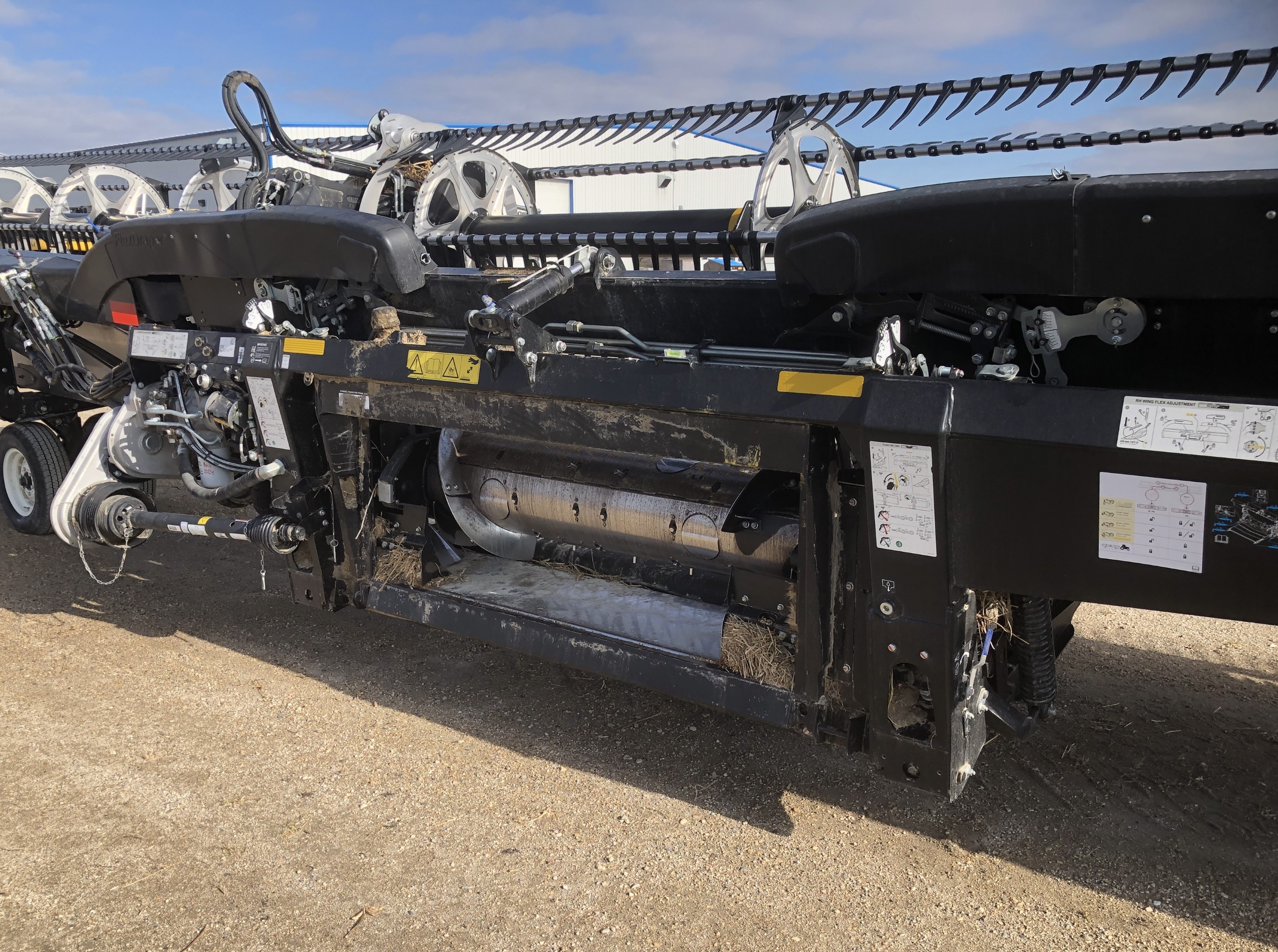 2022 MacDon FD250 Header Draper Flex