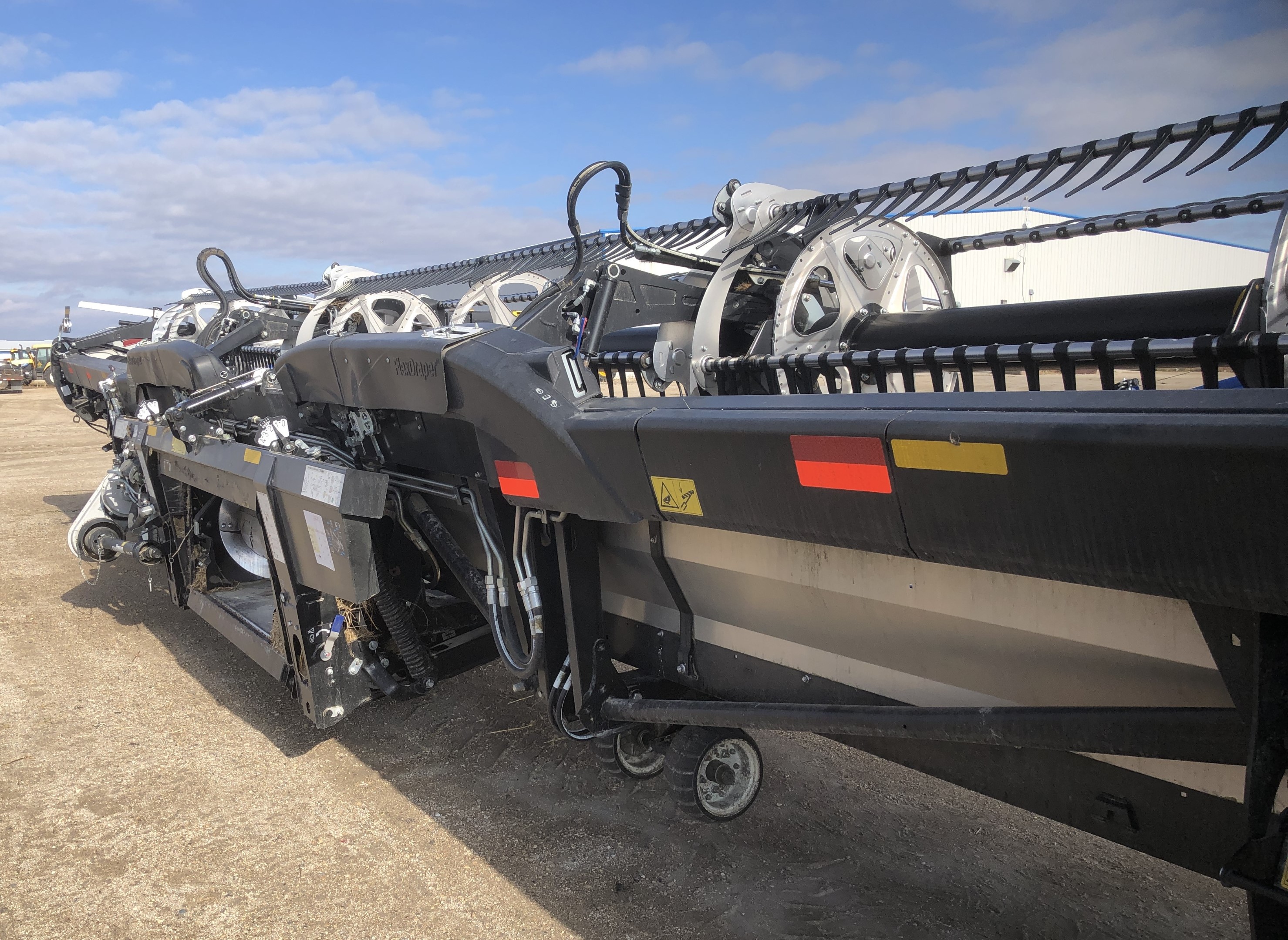 2022 MacDon FD250 Header Draper Flex