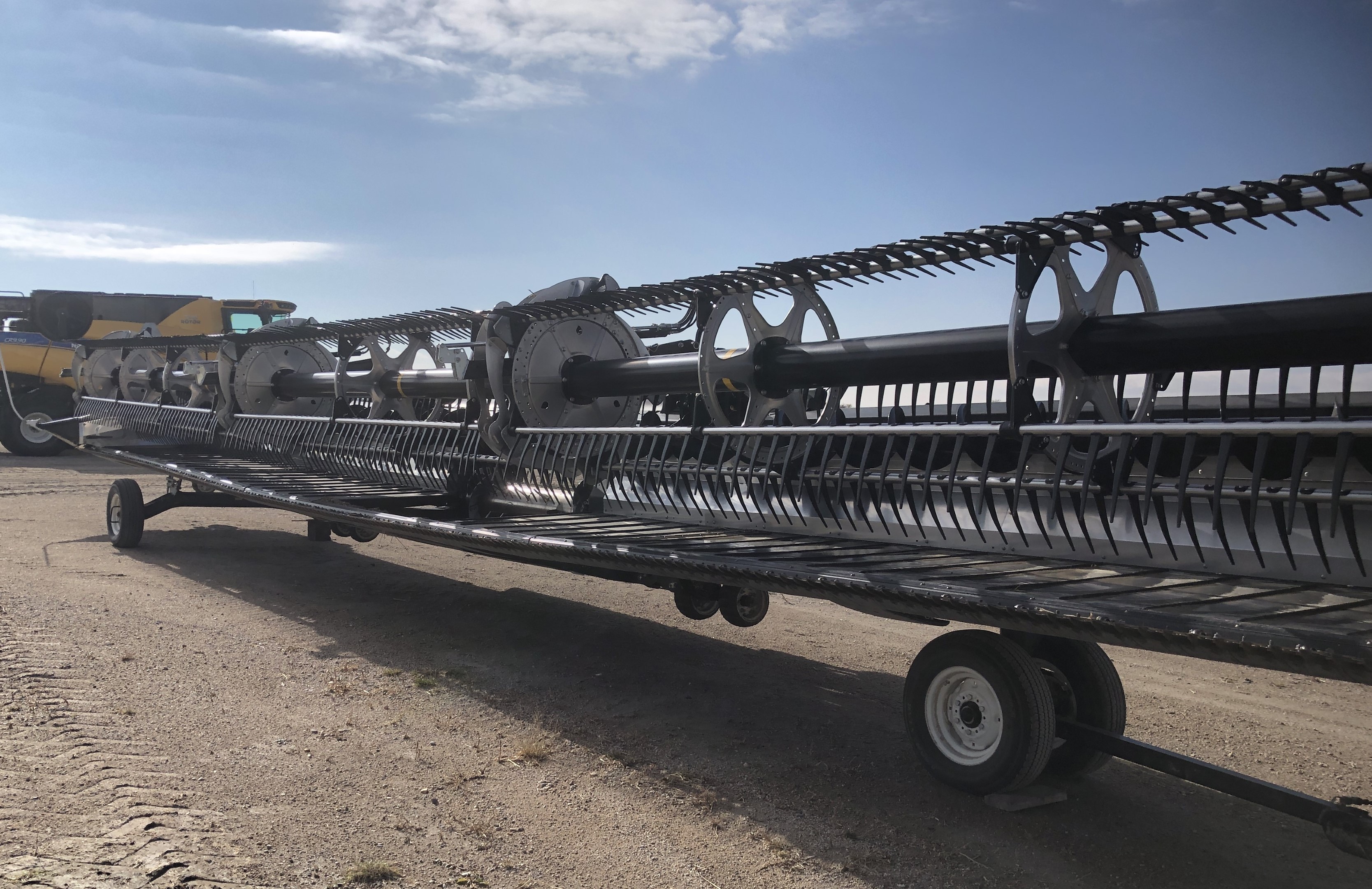 2022 MacDon FD250 Header Draper Flex