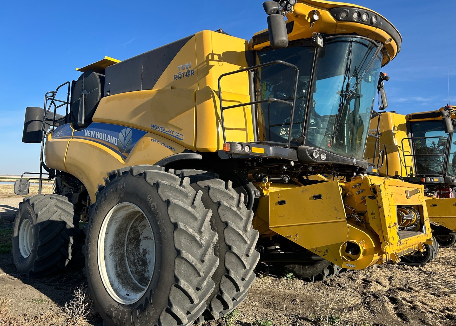 2023 New Holland CR9.90Z Combine