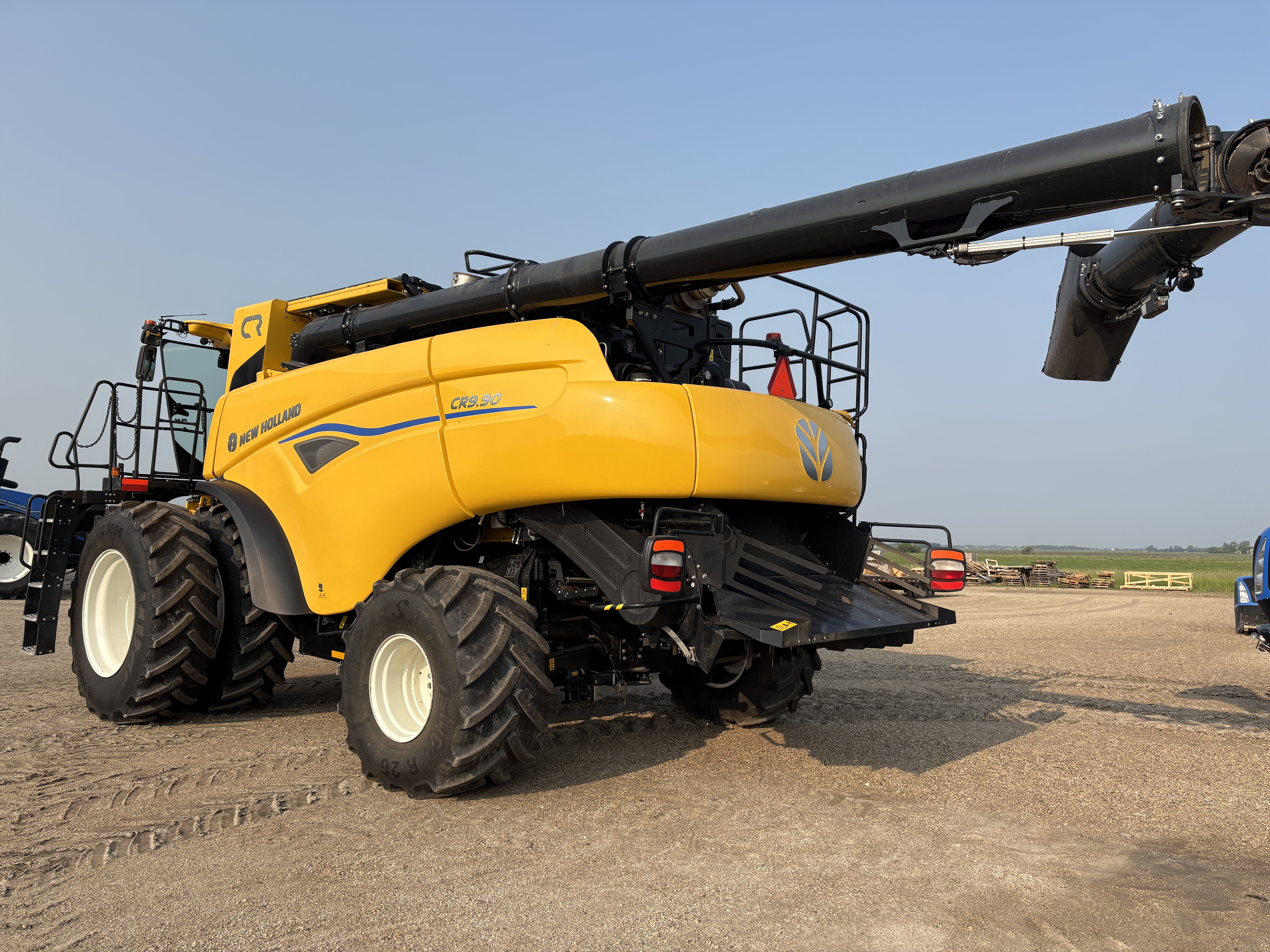 2024 New Holland CR9.90Z Combine