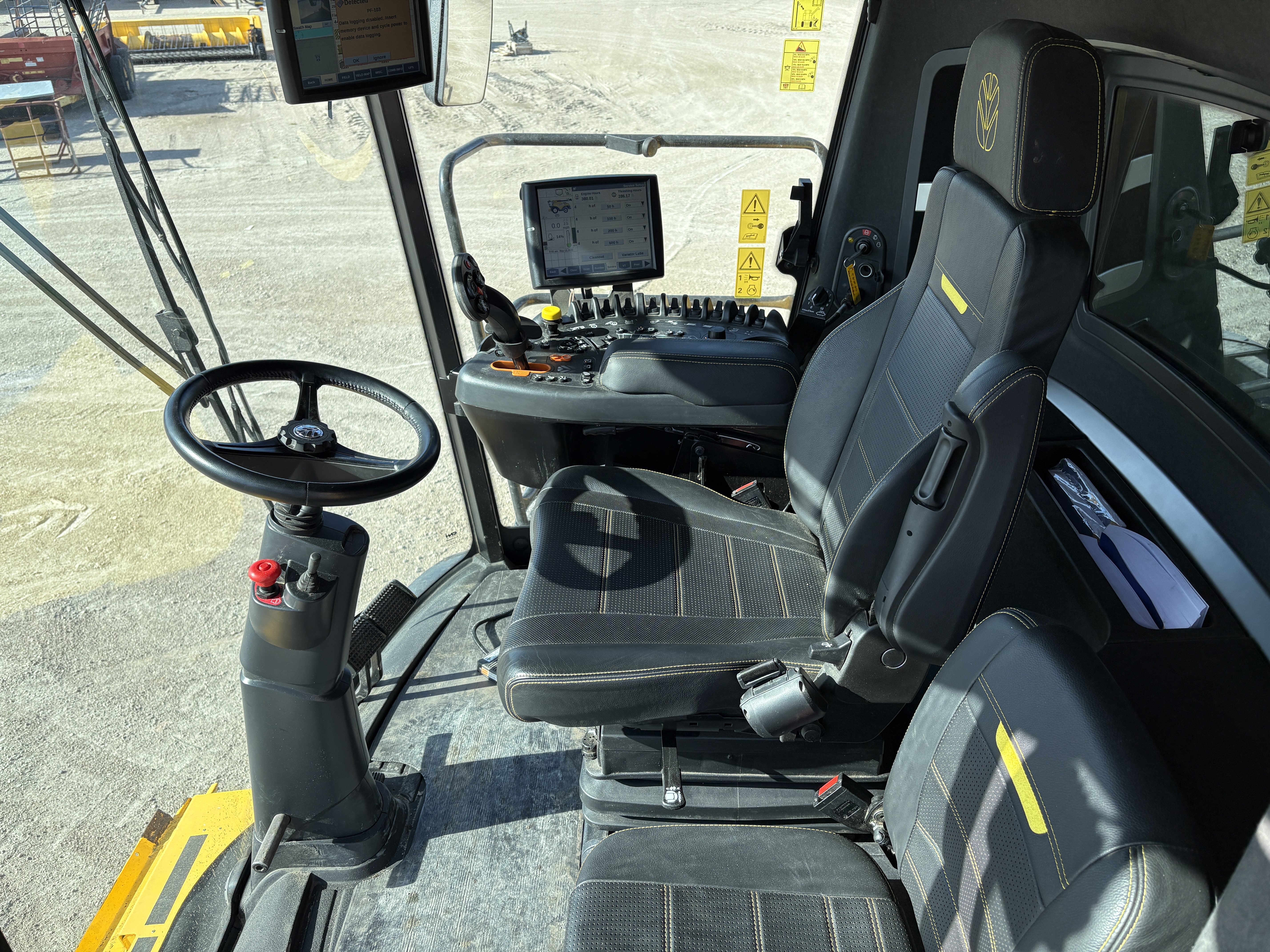 2024 New Holland CR9.90Z Combine