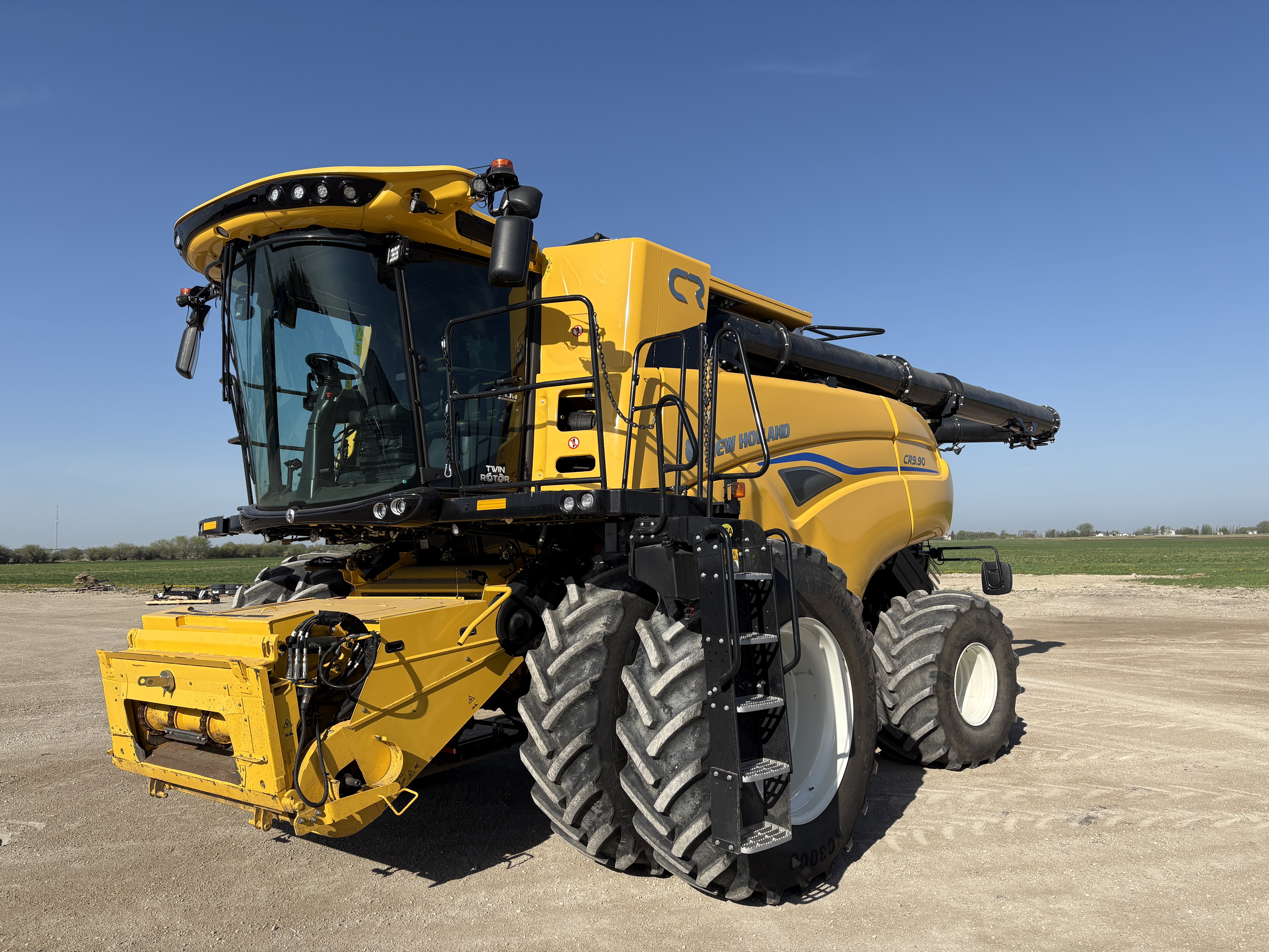 2024 New Holland CR9.90Z Combine