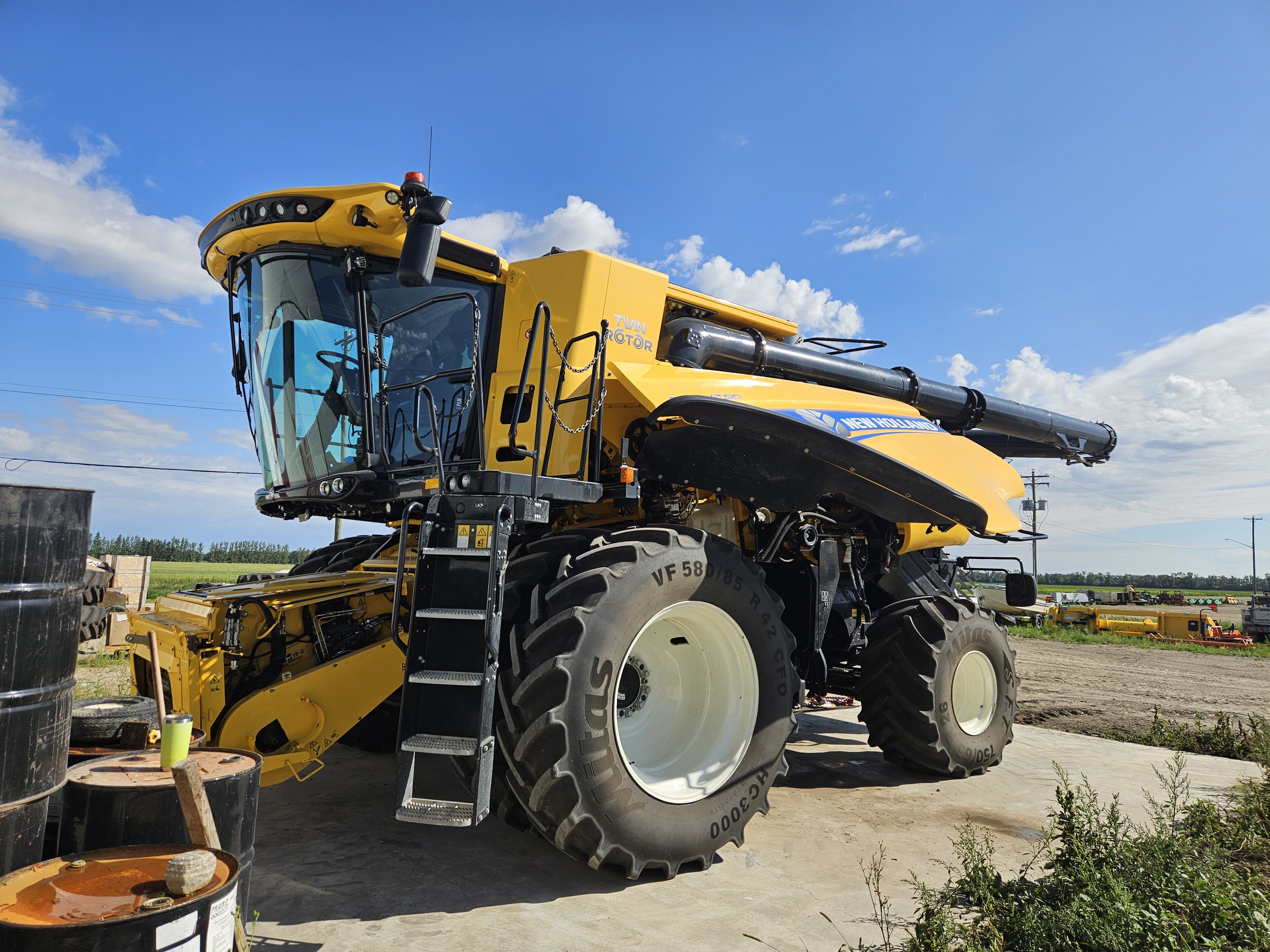 2023 New Holland CR9.90Z Combine