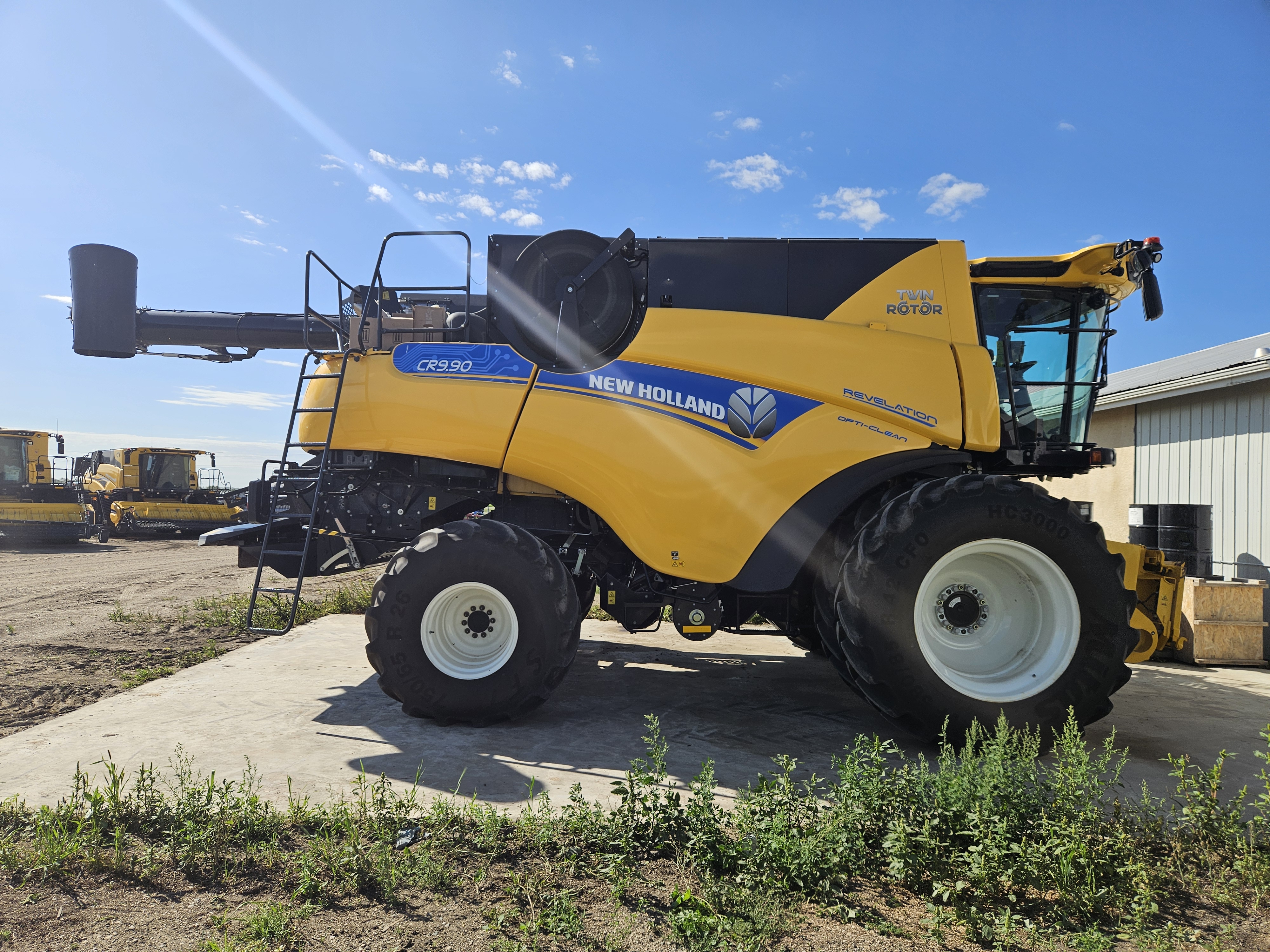 2023 New Holland CR9.90Z Combine