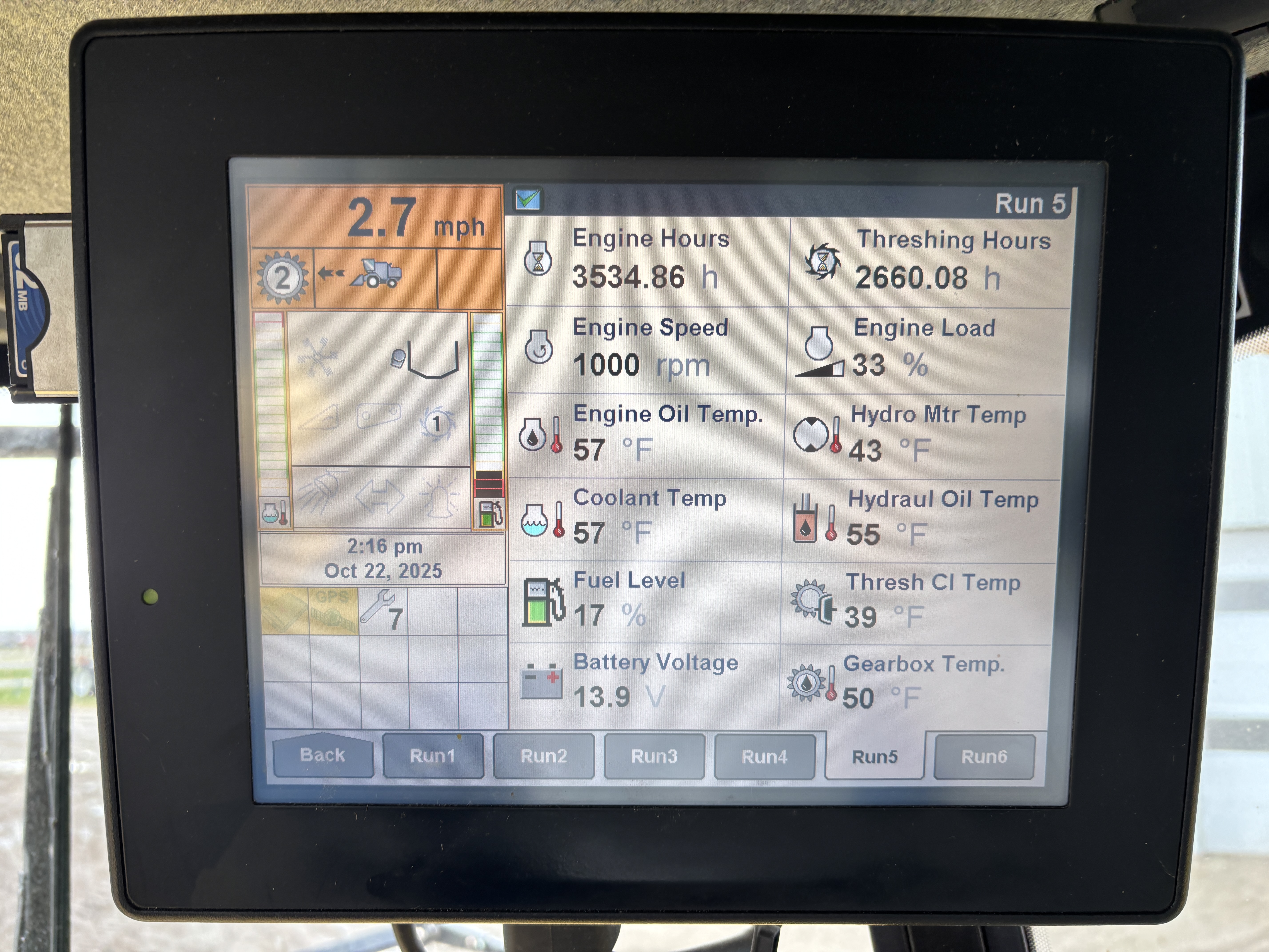 2011 New Holland CR9080 Combine