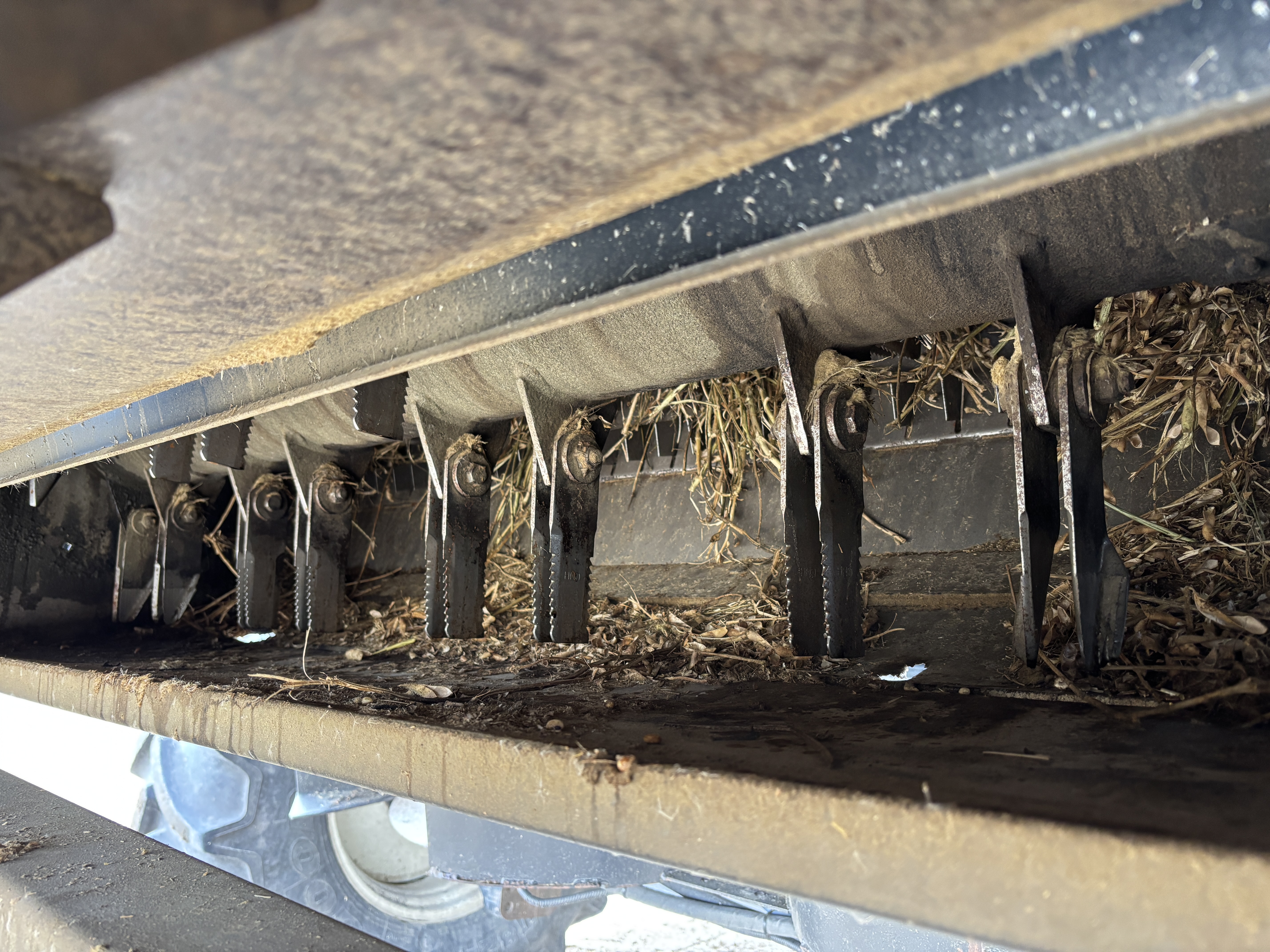 2011 New Holland CR9080 Combine