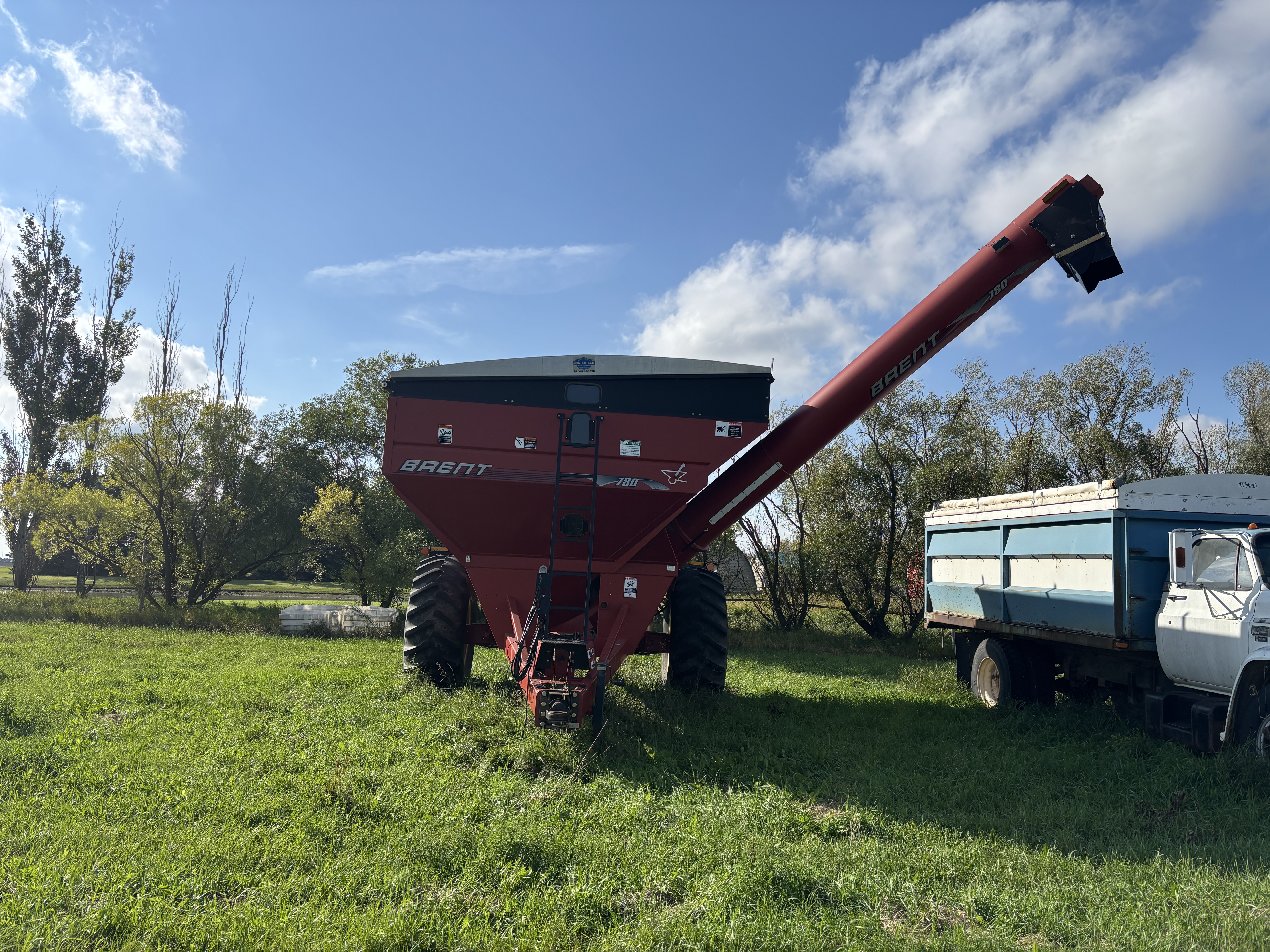 2008 Brent 780 Grain Cart