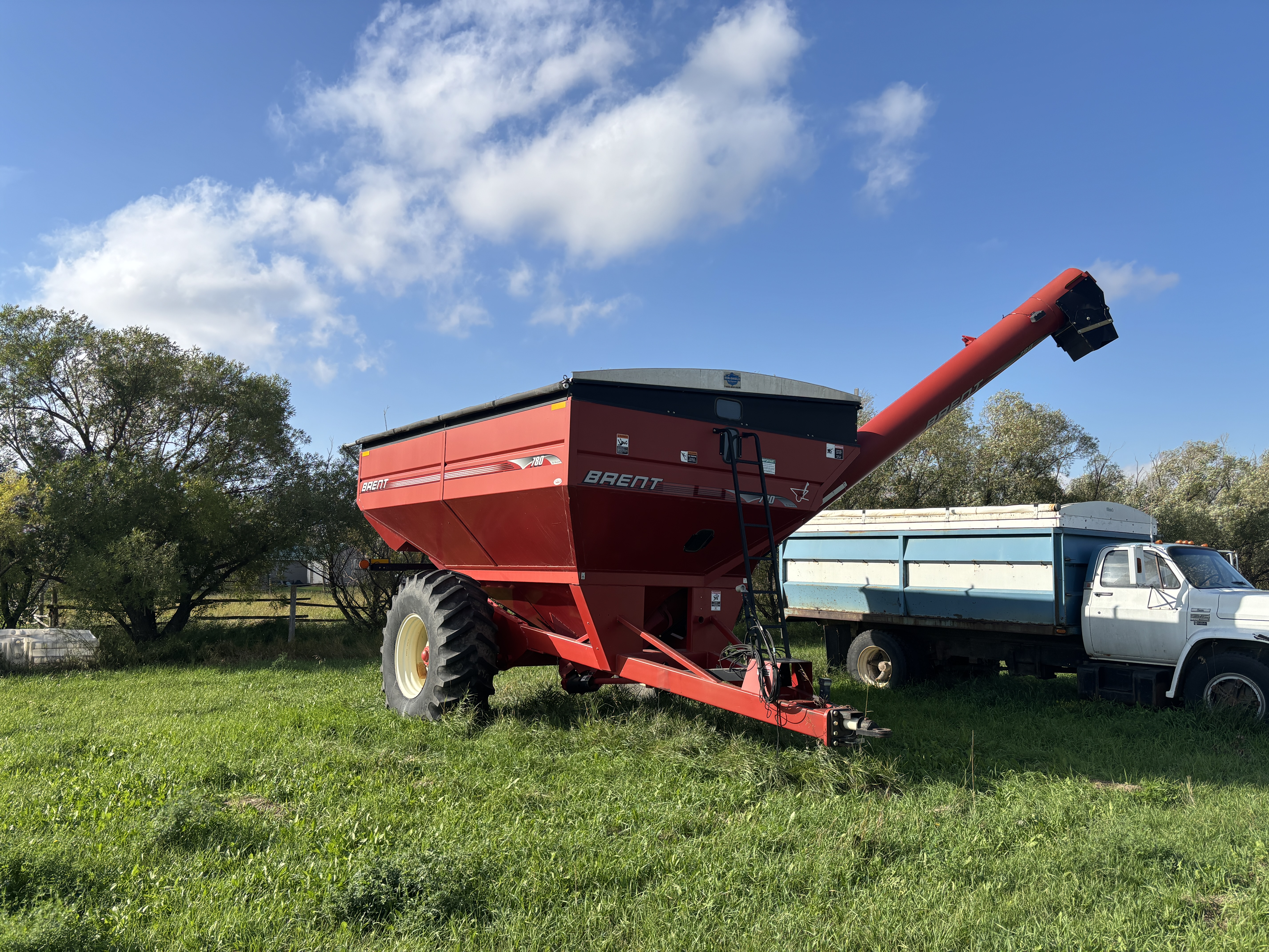 2008 Brent 780 Grain Cart