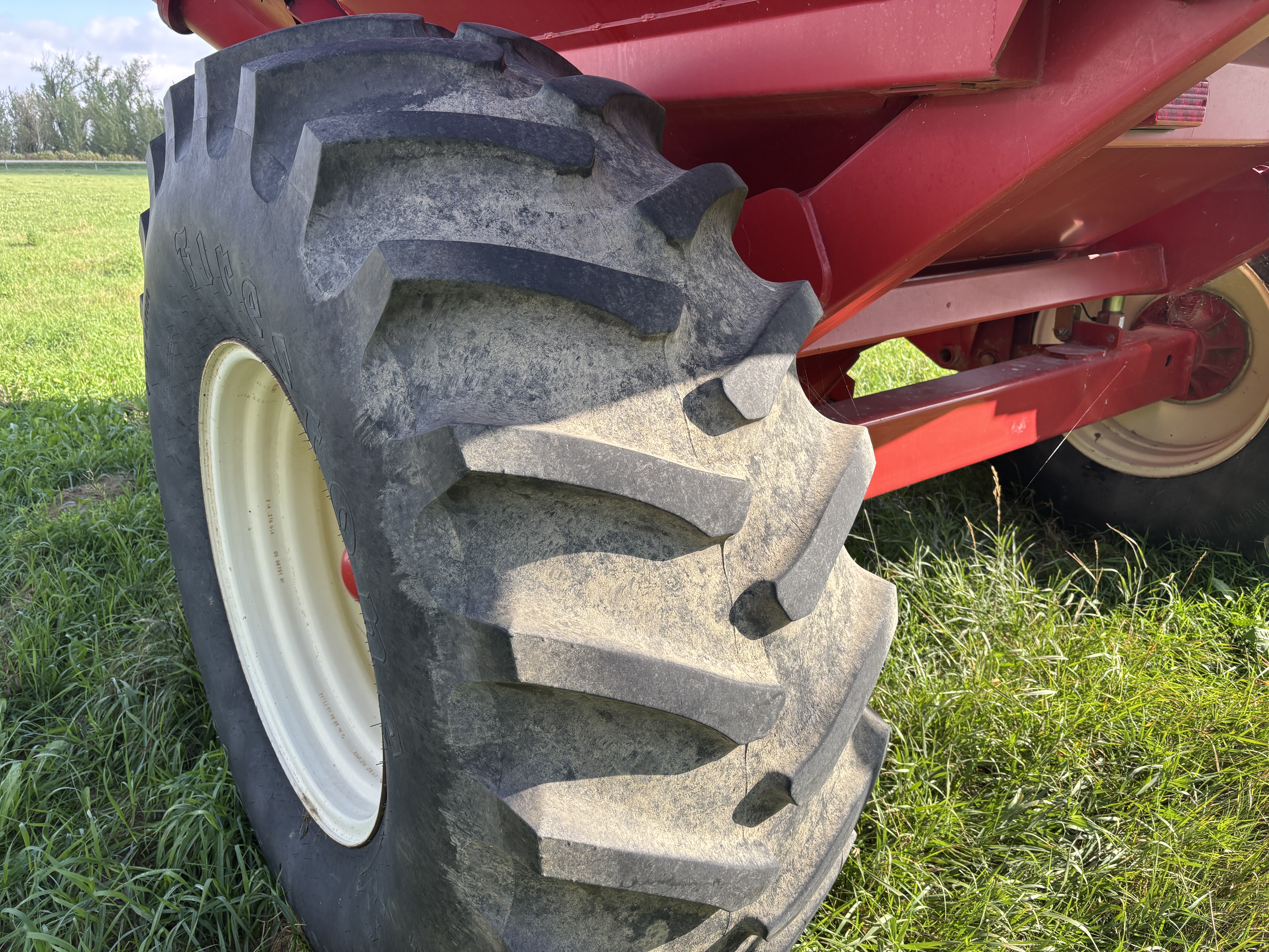 2008 Brent 780 Grain Cart