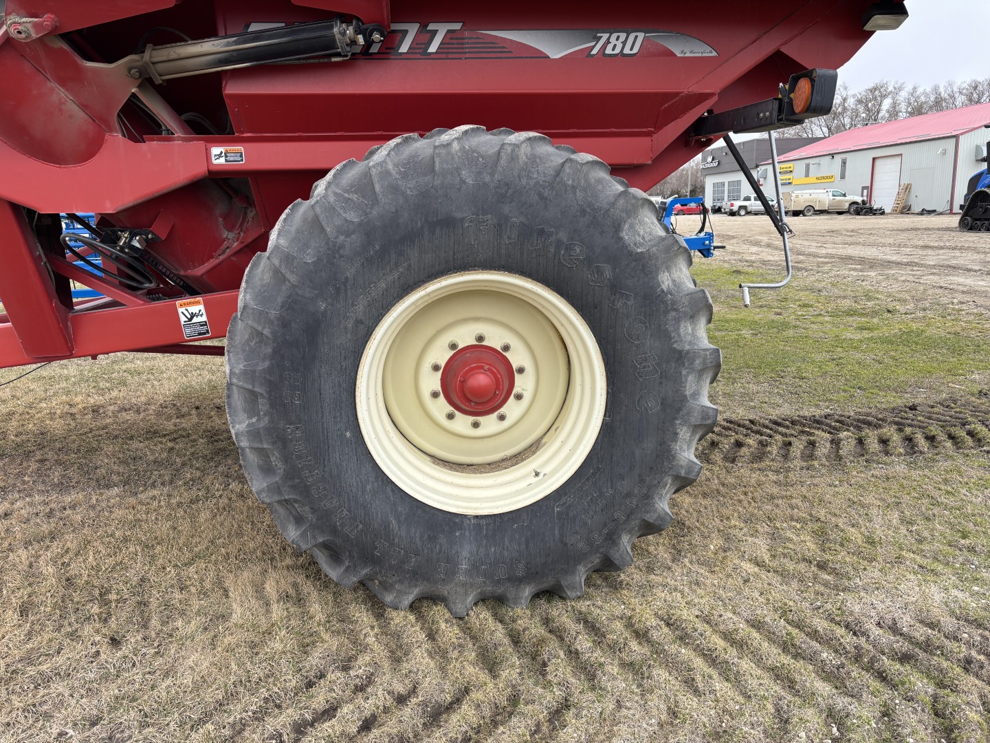 2008 Brent 780 Grain Cart