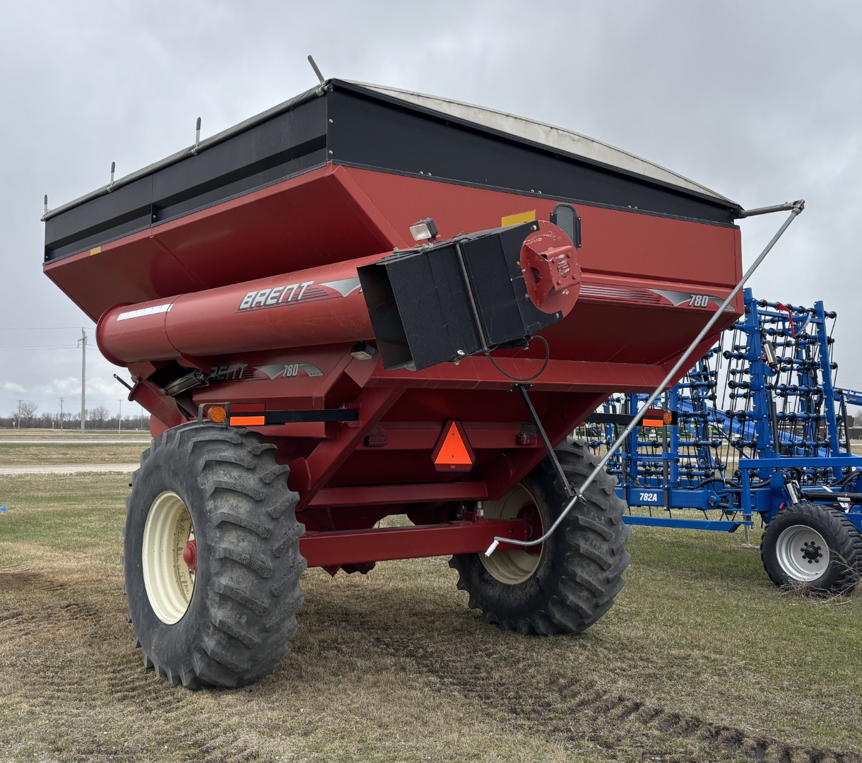 2008 Brent 780 Grain Cart