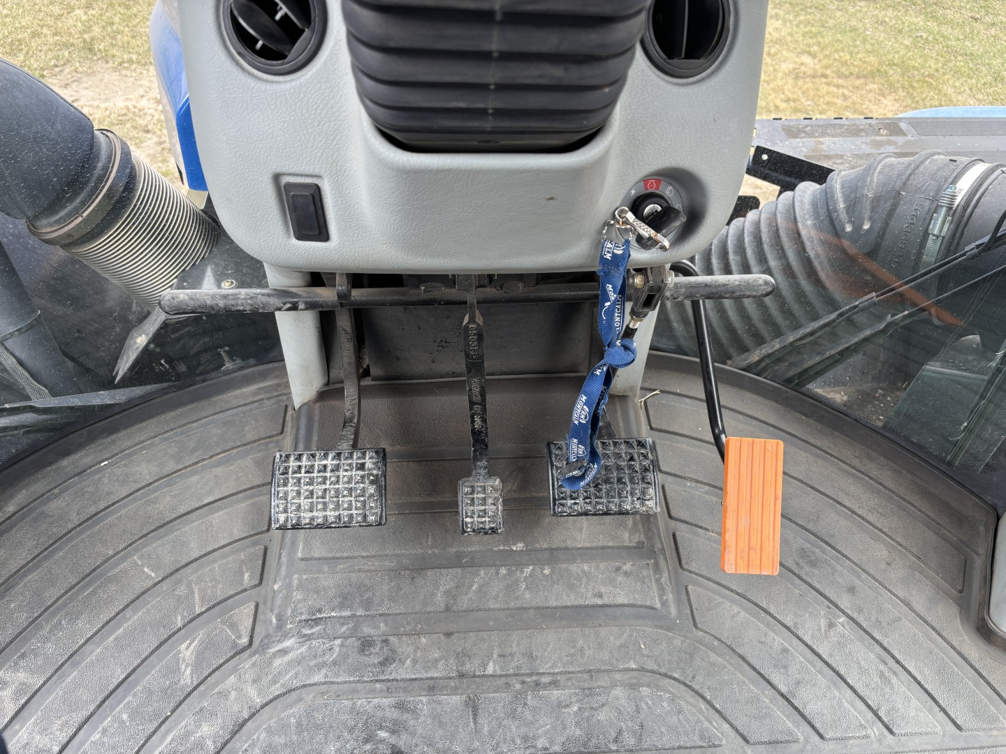 2019 New Holland T9.645 Tractor Rubber Track