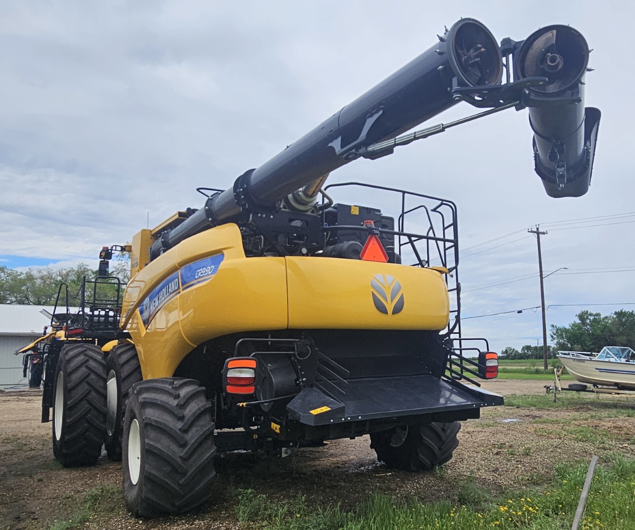 2023 New Holland CR9.90Z Combine